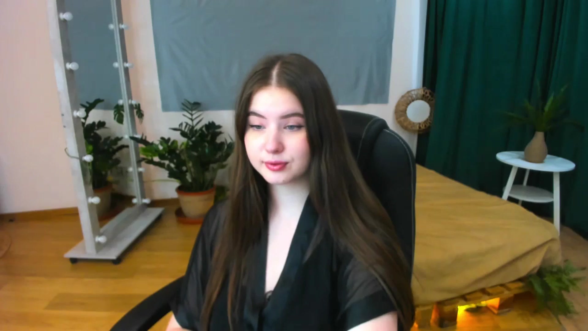 Gallery image thumbnail from AdmireMyEyes's myfreecams stream on, 07/03/2024, 07:39 image 20 of 20