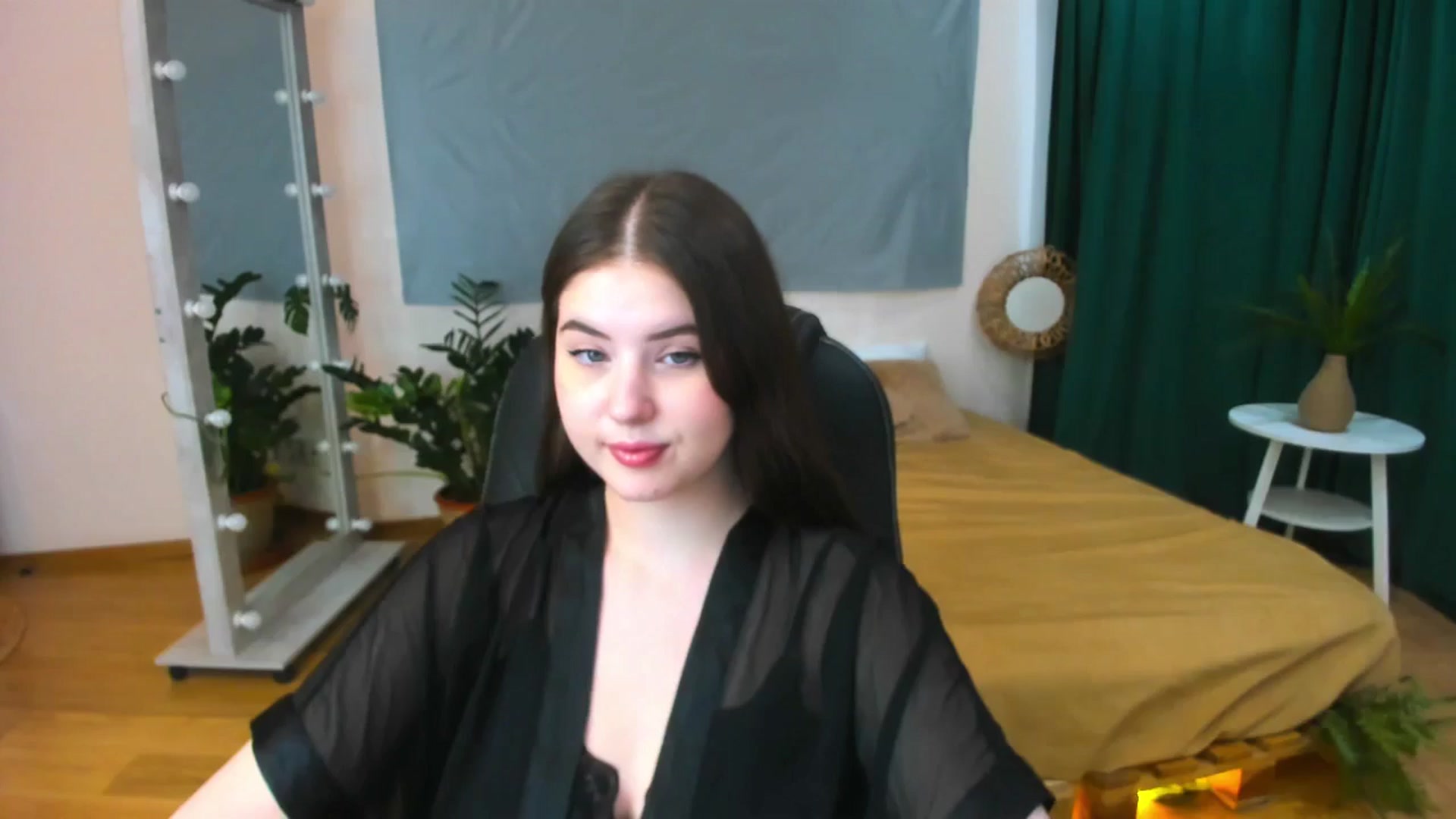 Gallery image thumbnail from AdmireMyEyes's myfreecams stream on, 07/03/2024, 08:56 image 14 of 20