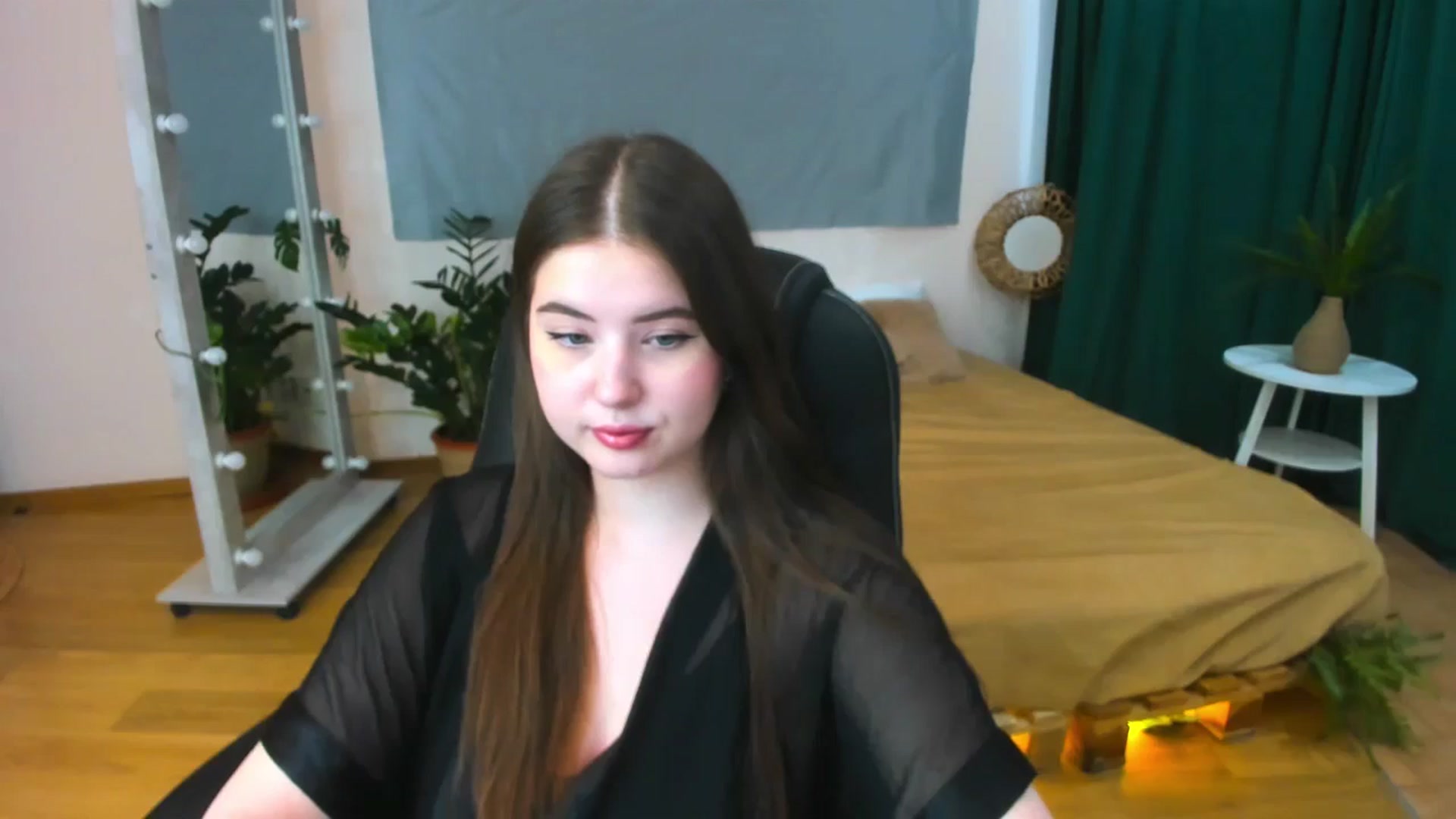 Gallery image thumbnail from AdmireMyEyes's myfreecams stream on, 07/03/2024, 08:56 image 3 of 20