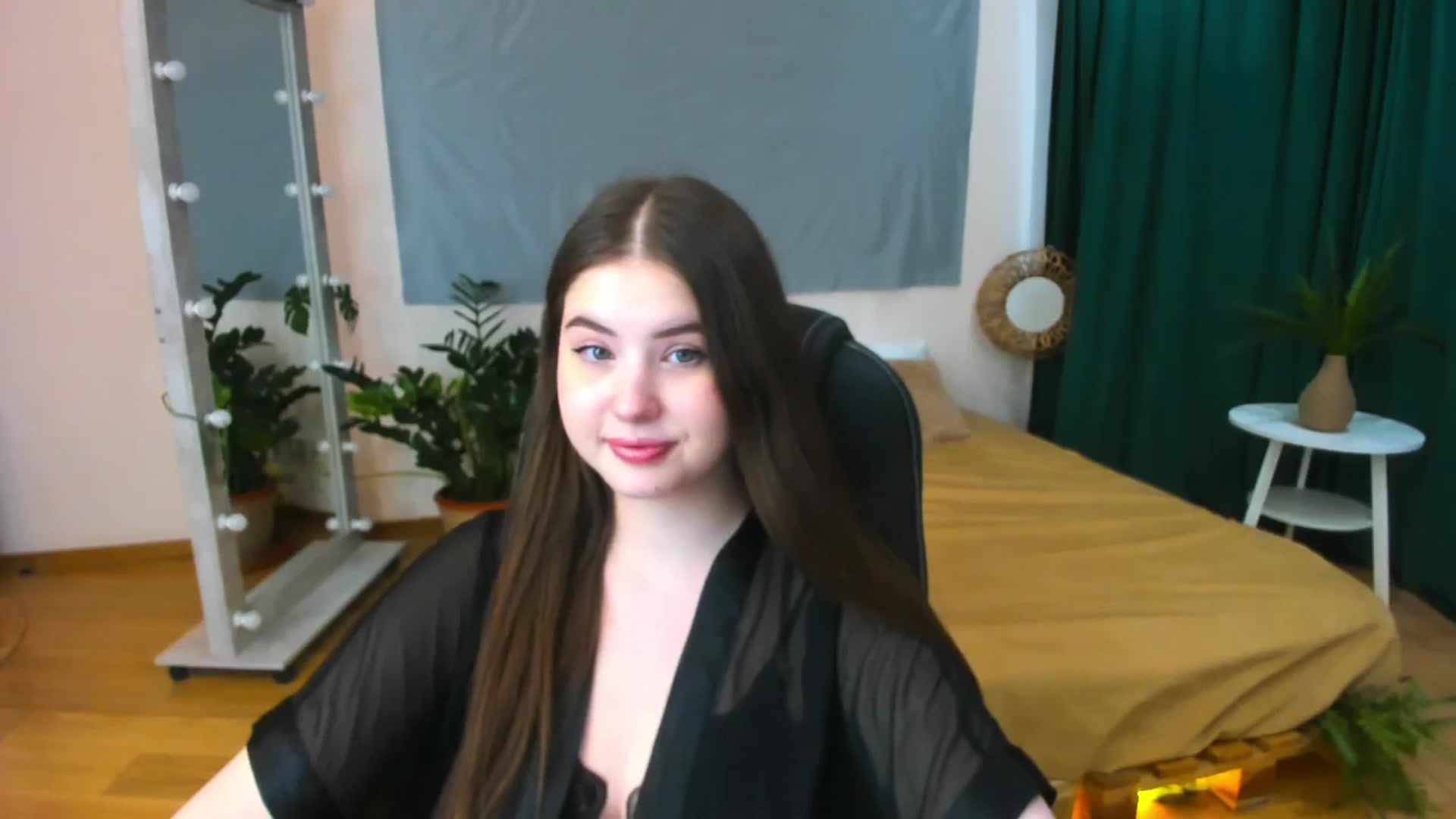 Gallery image thumbnail from AdmireMyEyes's myfreecams stream on, 07/03/2024, 08:56 image 16 of 20