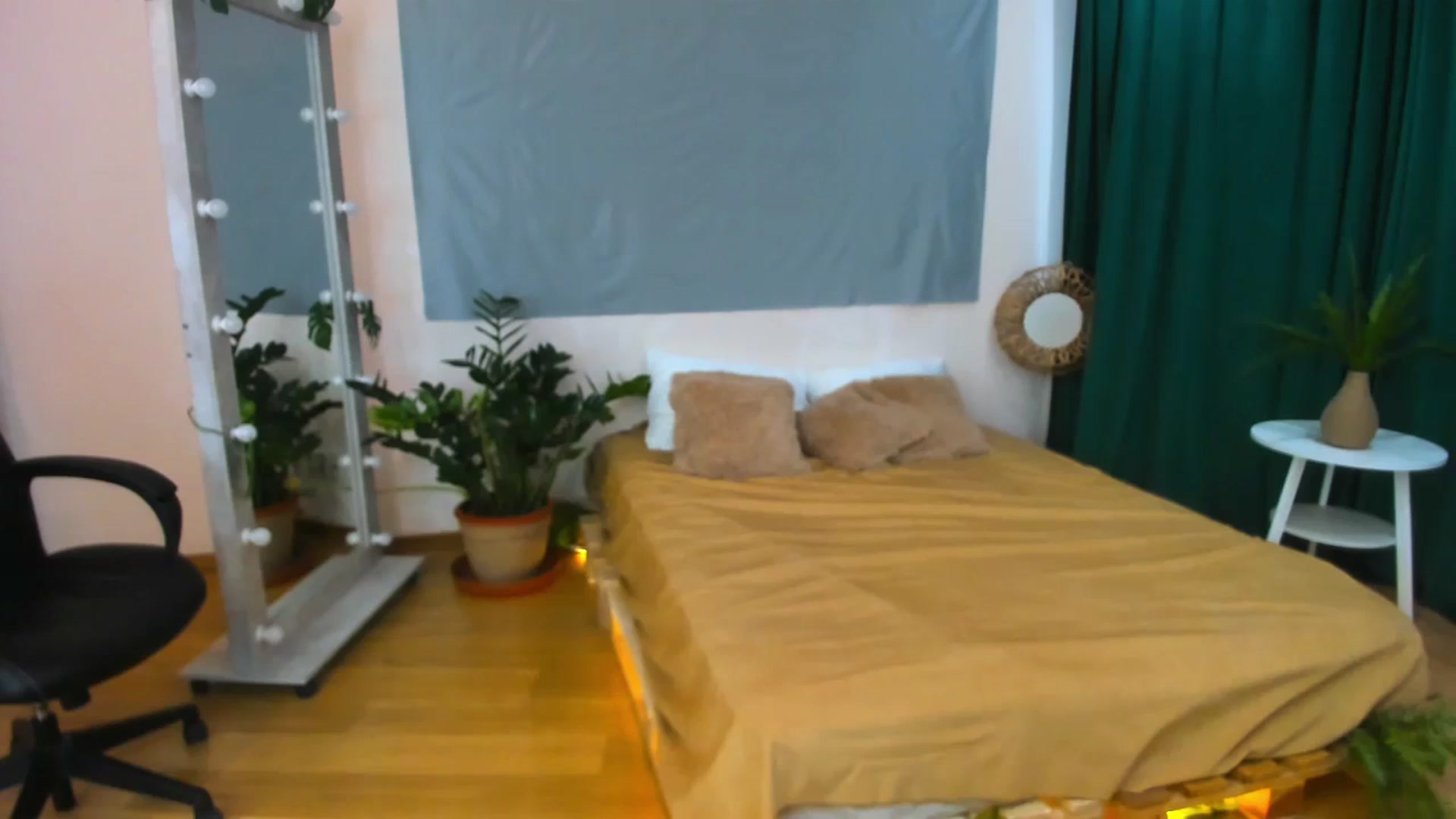 Gallery image thumbnail from AdmireMyEyes's myfreecams stream on, 07/03/2024, 08:56 image 5 of 20