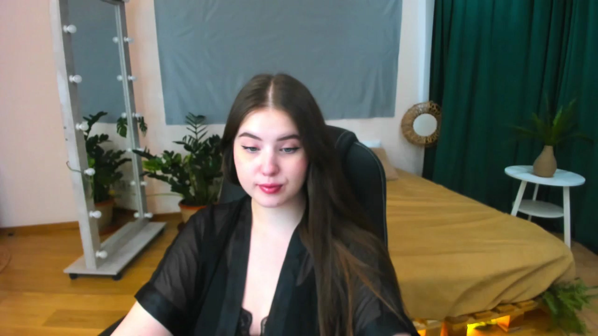 Gallery image thumbnail from AdmireMyEyes's myfreecams stream on, 07/03/2024, 08:56 image 18 of 20