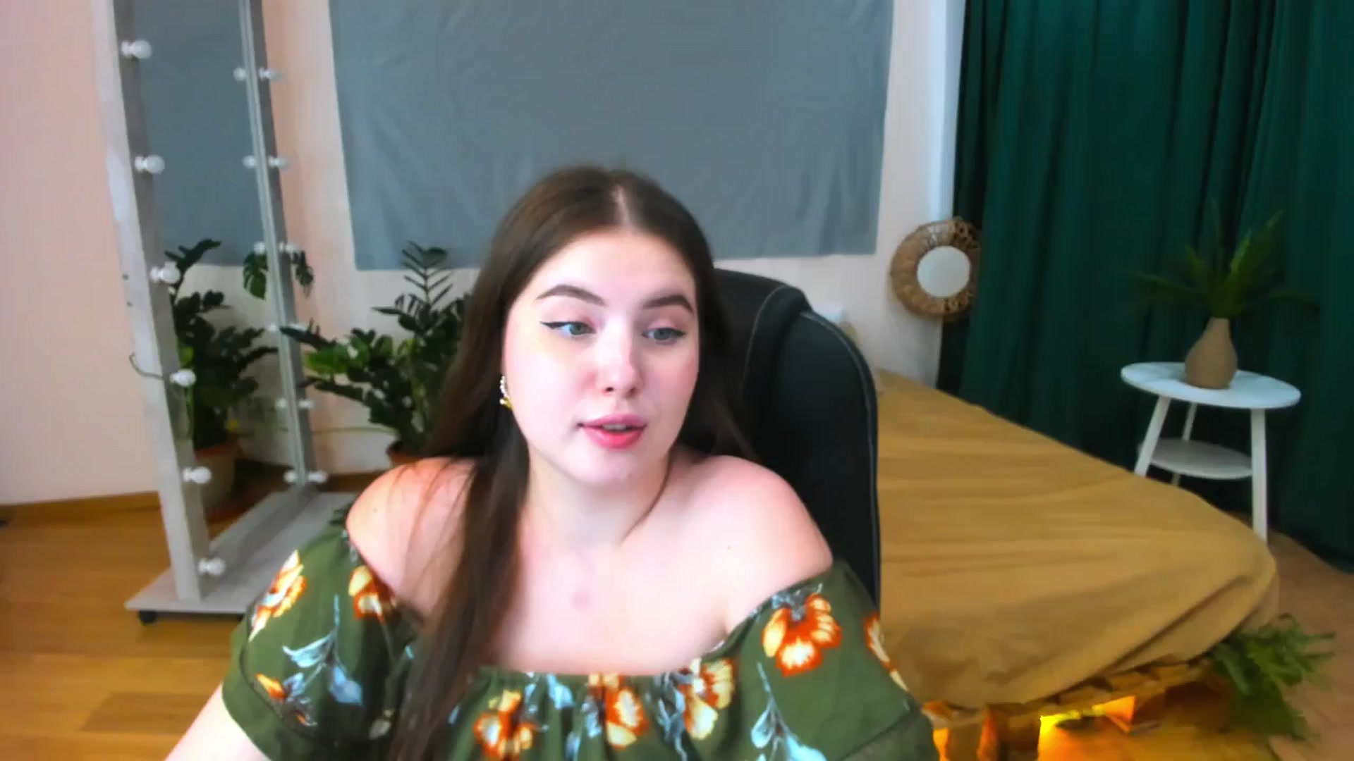 Gallery image thumbnail from AdmireMyEyes's myfreecams stream on, 07/03/2024, 09:46 image 16 of 20