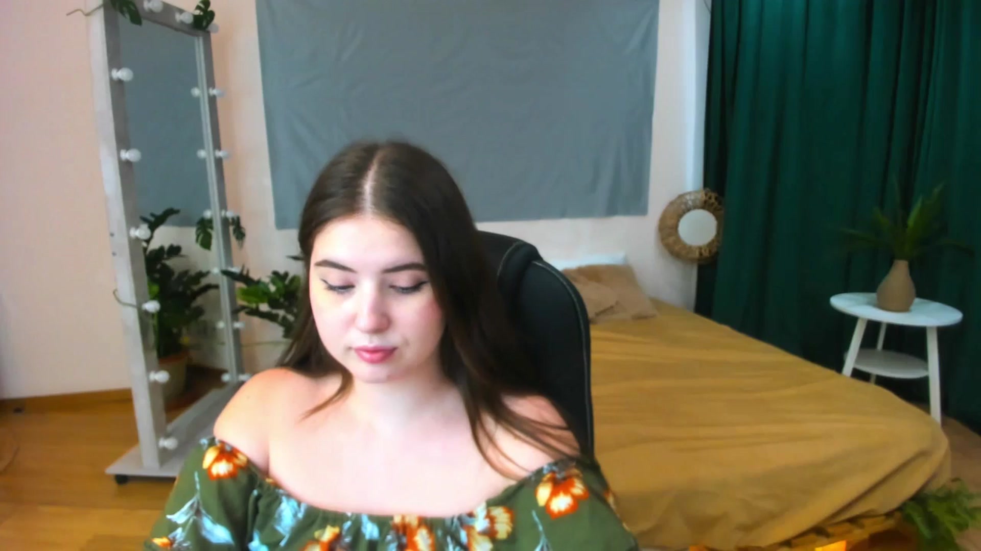 Gallery image thumbnail from AdmireMyEyes's myfreecams stream on, 07/03/2024, 09:46 image 2 of 20