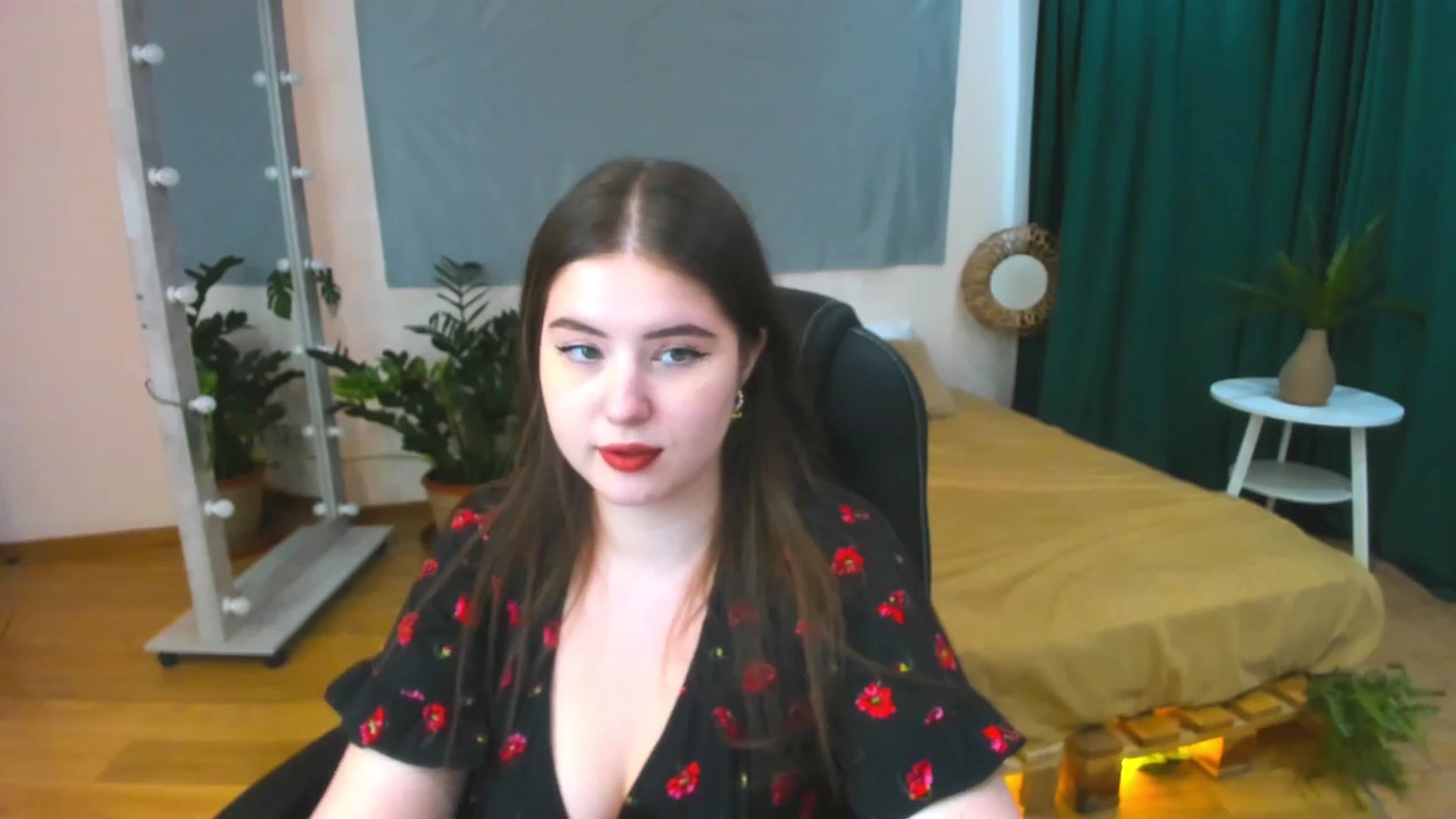Gallery image thumbnail from AdmireMyEyes's myfreecams stream on, 07/04/2024, 07:46 image 12 of 20