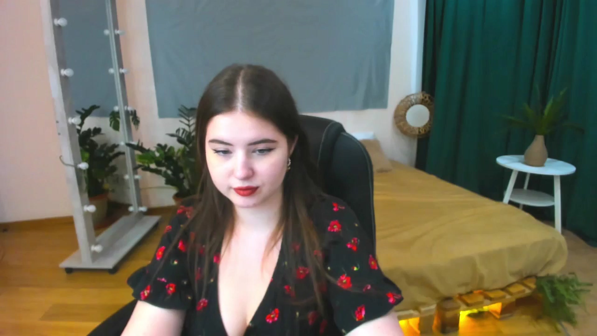 Gallery image thumbnail from AdmireMyEyes's myfreecams stream on, 07/04/2024, 07:46 image 13 of 20