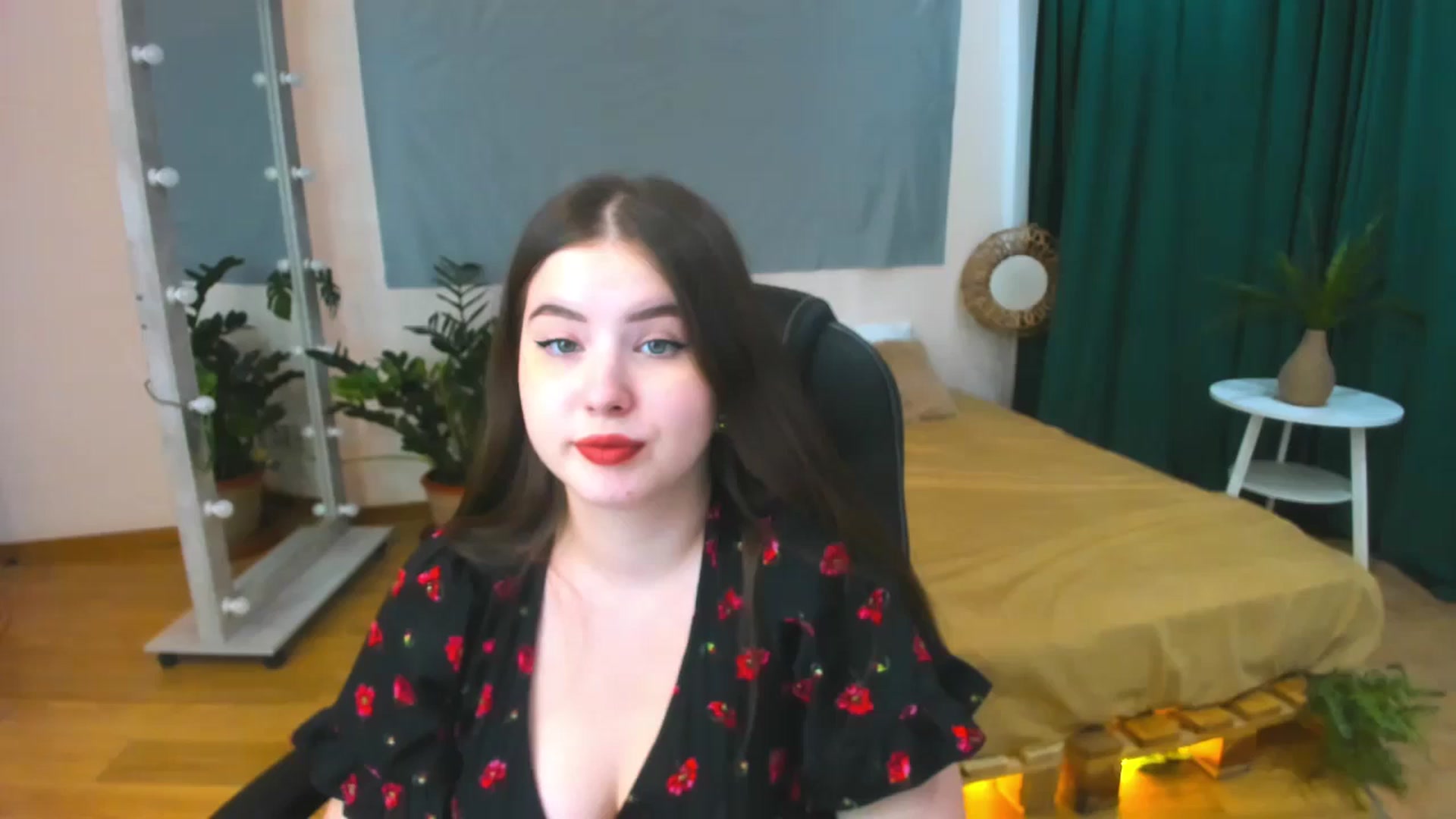 Gallery image thumbnail from AdmireMyEyes's myfreecams stream on, 07/04/2024, 07:46 image 1 of 20