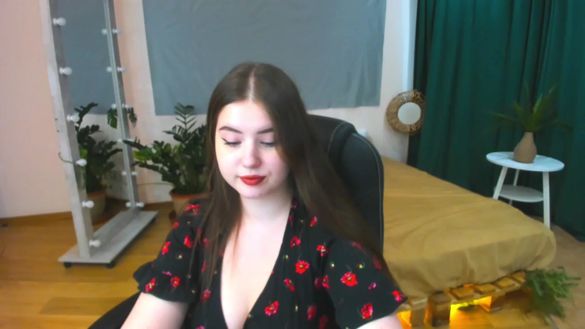 Gallery image thumbnail from AdmireMyEyes's myfreecams stream on, 07/04/2024, 07:46 image 15 of 20