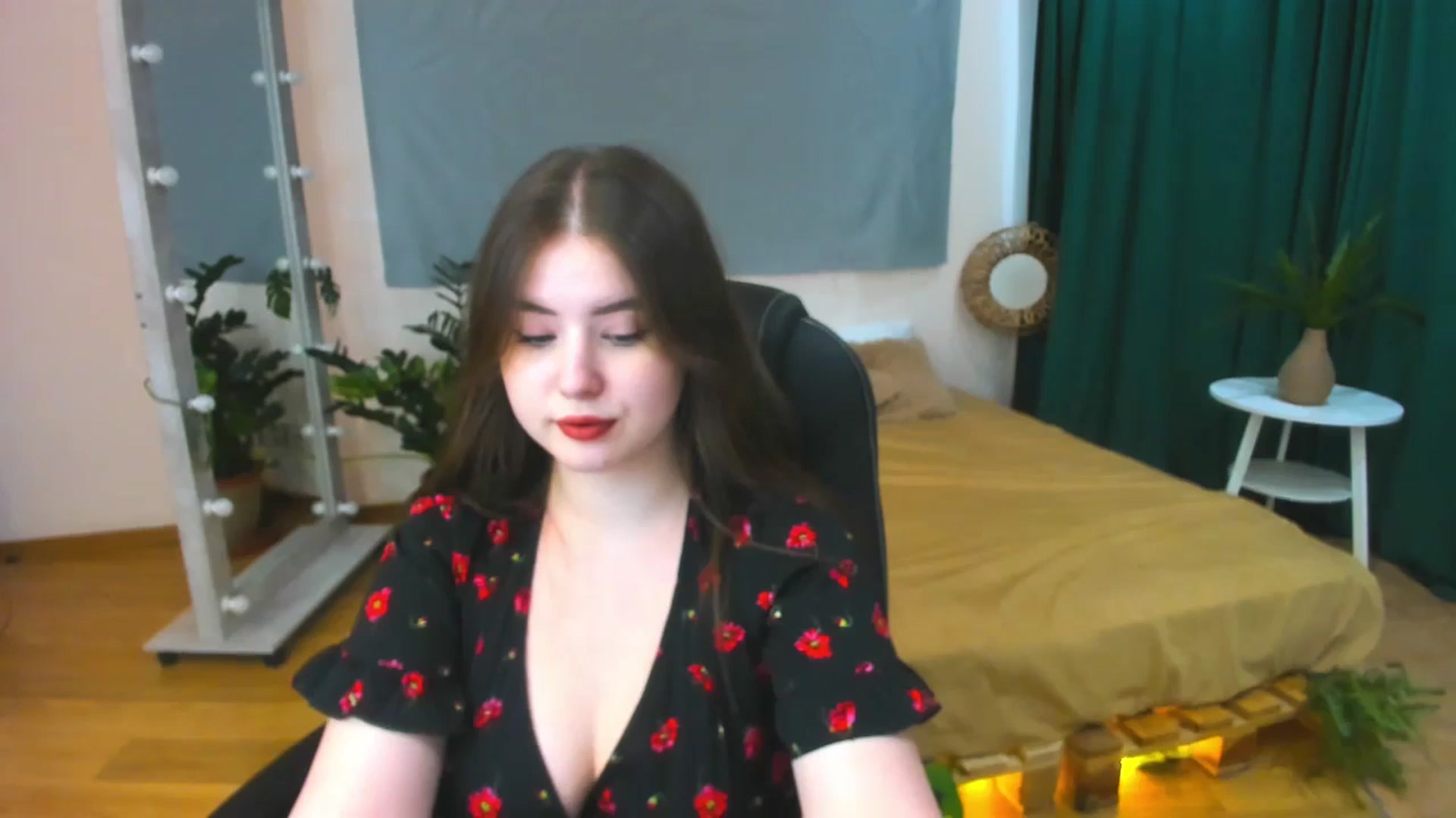 Gallery image thumbnail from AdmireMyEyes's myfreecams stream on, 07/04/2024, 07:46 image 3 of 20
