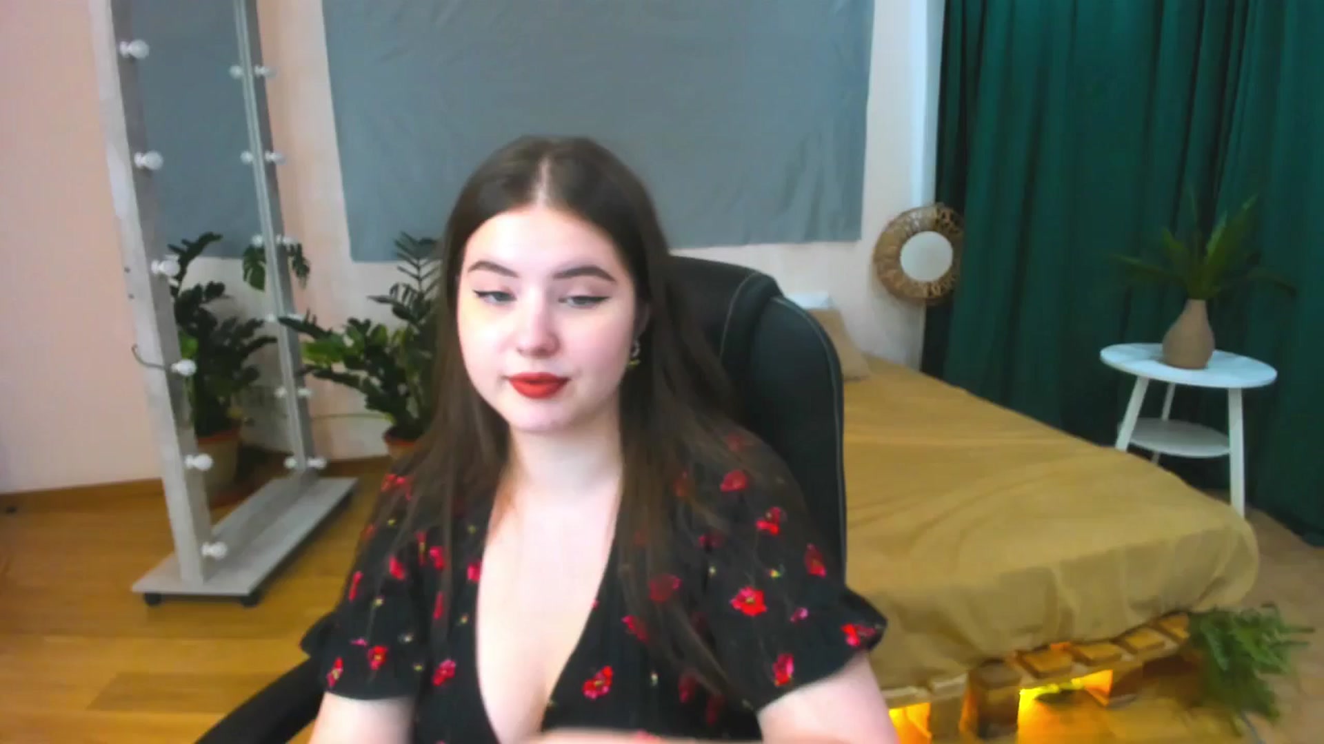 Gallery image thumbnail from AdmireMyEyes's myfreecams stream on, 07/04/2024, 07:46 image 7 of 20