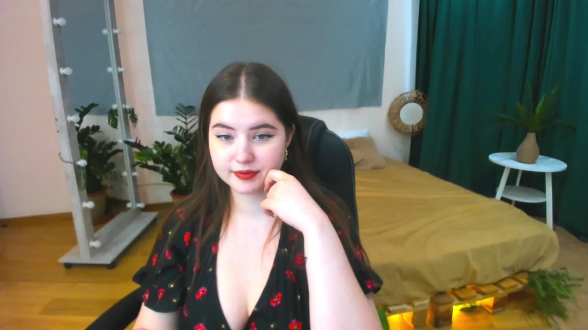 Gallery image thumbnail from AdmireMyEyes's myfreecams stream on, 07/04/2024, 07:46 image 10 of 20