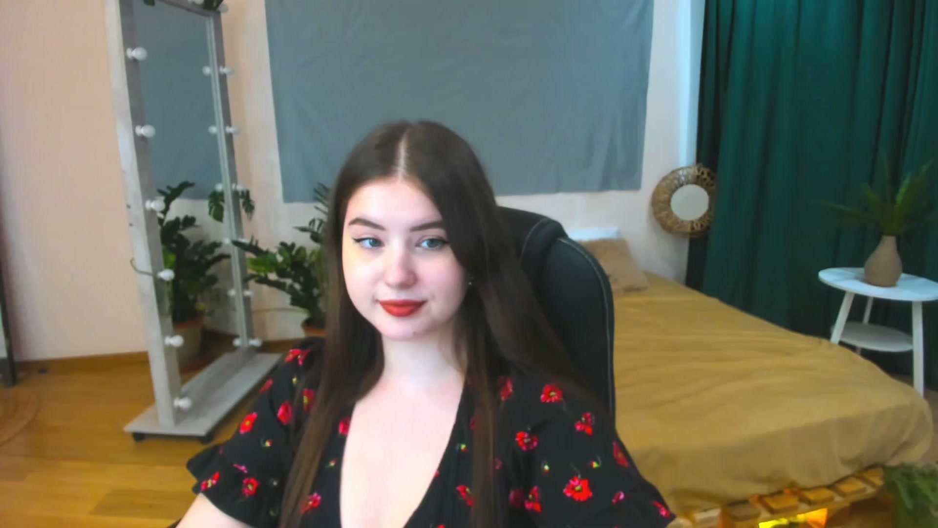 Gallery image thumbnail from AdmireMyEyes's myfreecams stream on, 07/04/2024, 09:13 image 18 of 20