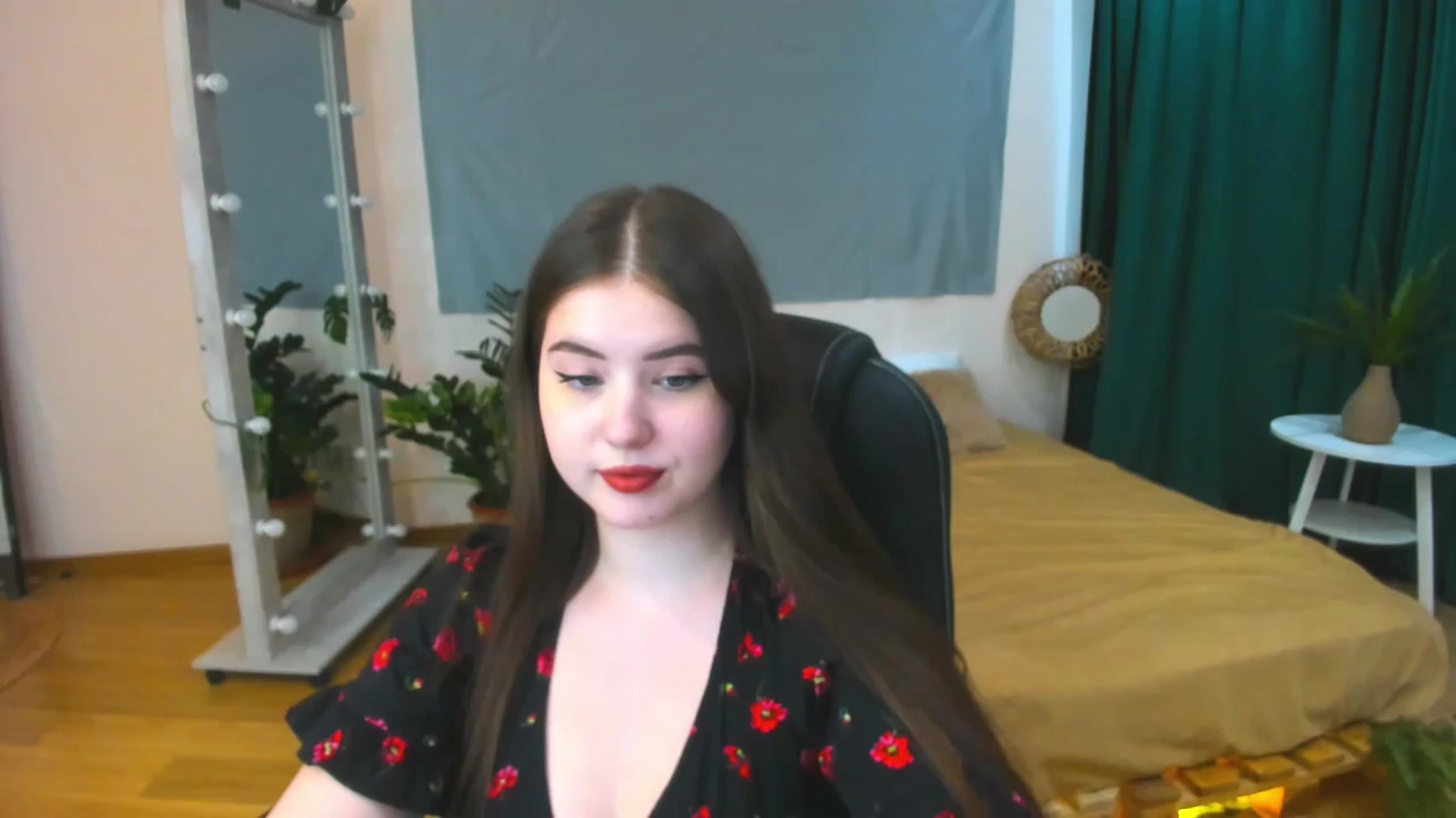 Gallery image thumbnail from AdmireMyEyes's myfreecams stream on, 07/04/2024, 09:13 image 17 of 20