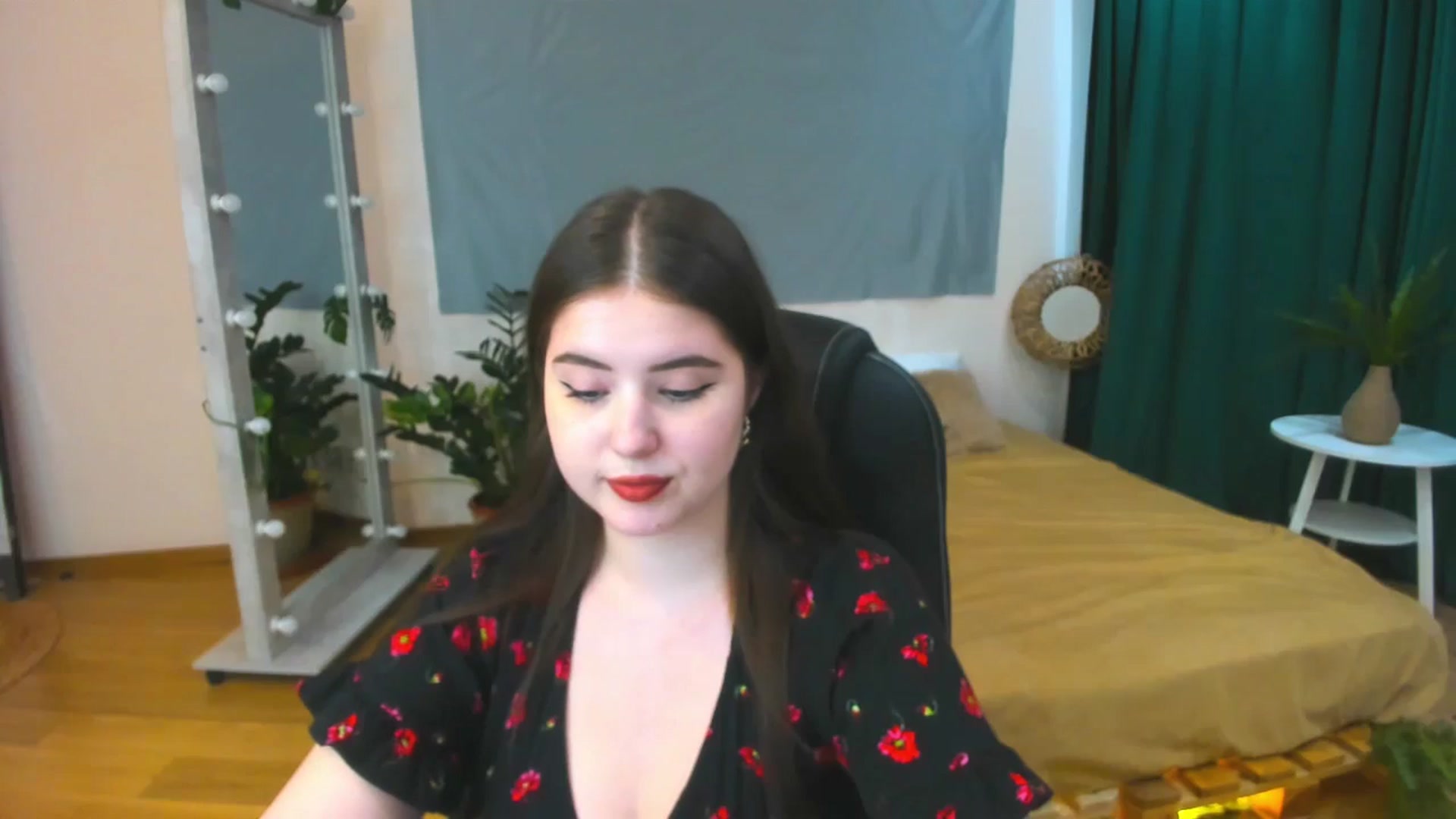 Gallery image thumbnail from AdmireMyEyes's myfreecams stream on, 07/04/2024, 09:13 image 15 of 20