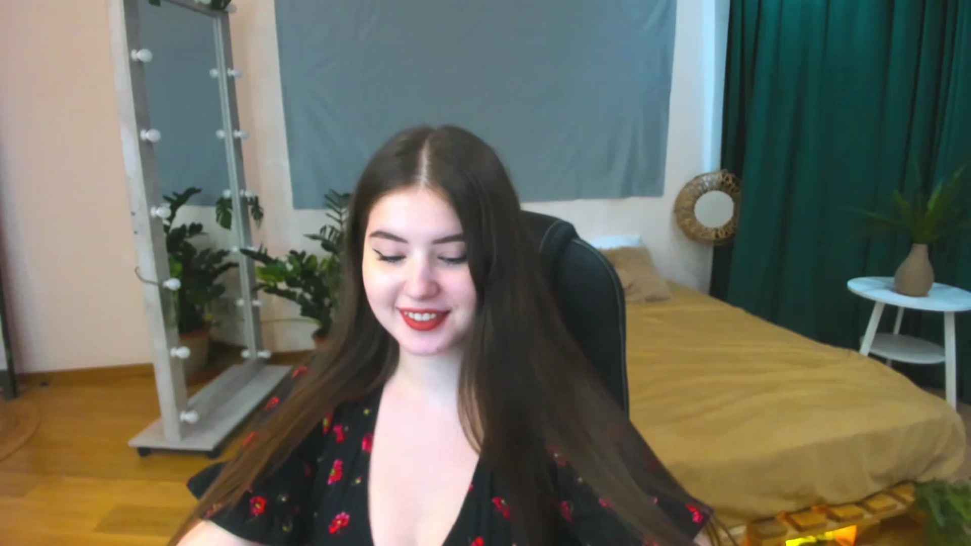 Gallery image thumbnail from AdmireMyEyes's myfreecams stream on, 07/04/2024, 09:13 image 16 of 20