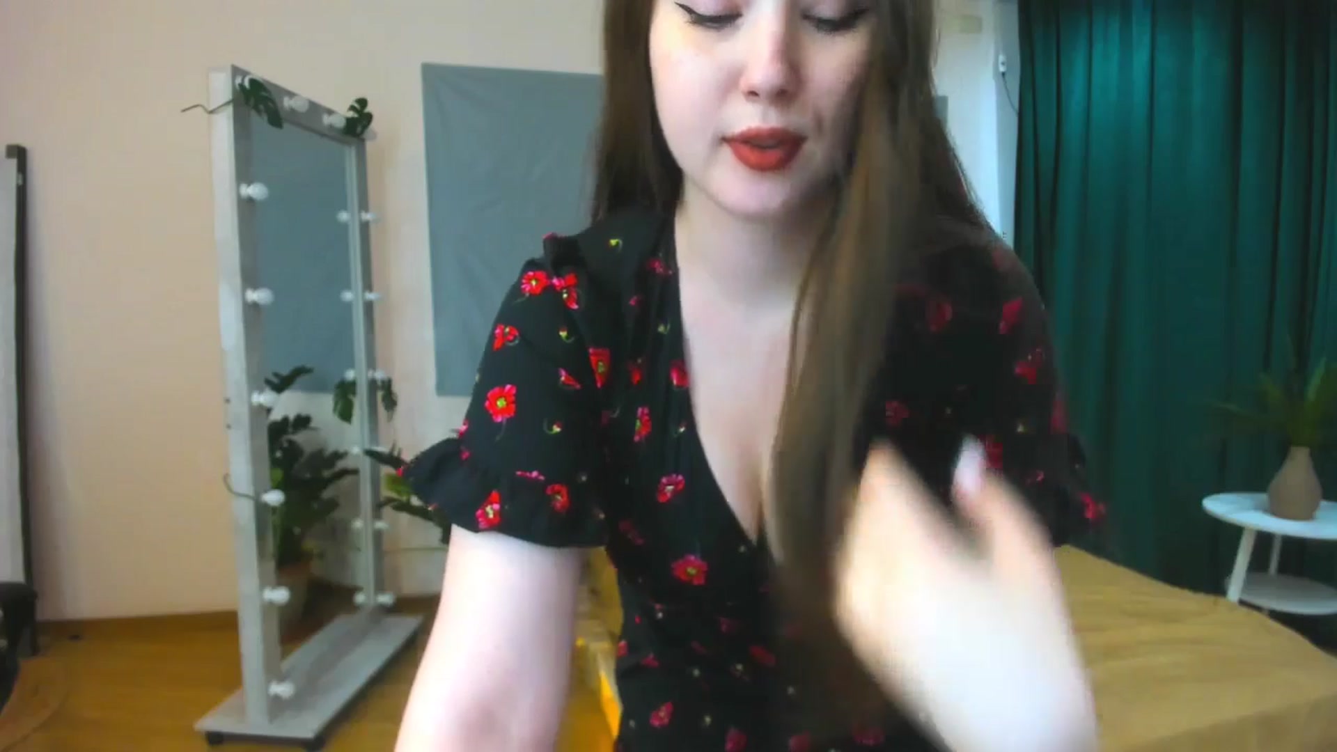 Gallery image thumbnail from AdmireMyEyes's myfreecams stream on, 07/04/2024, 09:13 image 5 of 20