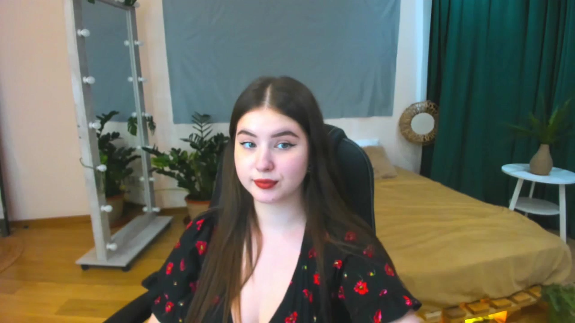 Gallery image thumbnail from AdmireMyEyes's myfreecams stream on, 07/04/2024, 09:40 image 2 of 20