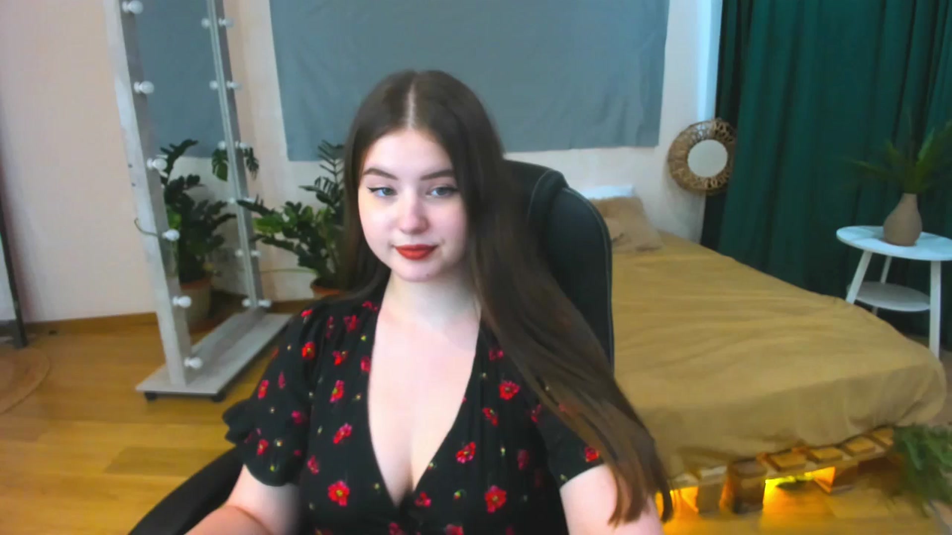 Gallery image thumbnail from AdmireMyEyes's myfreecams stream on, 07/04/2024, 09:40 image 16 of 20