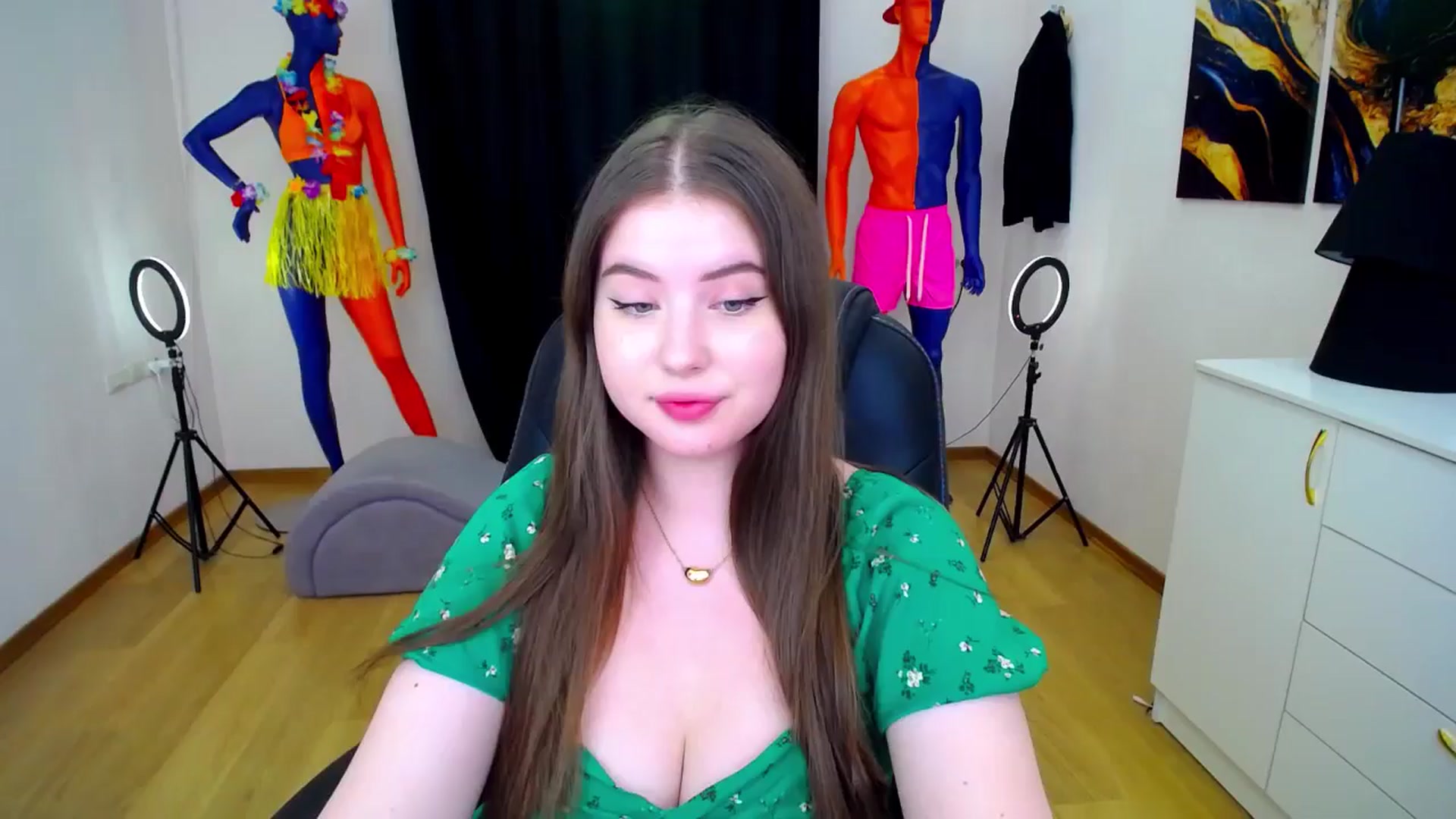 Gallery image thumbnail from AdmireMyEyes's myfreecams stream on, 07/05/2024, 08:31 image 1 of 20