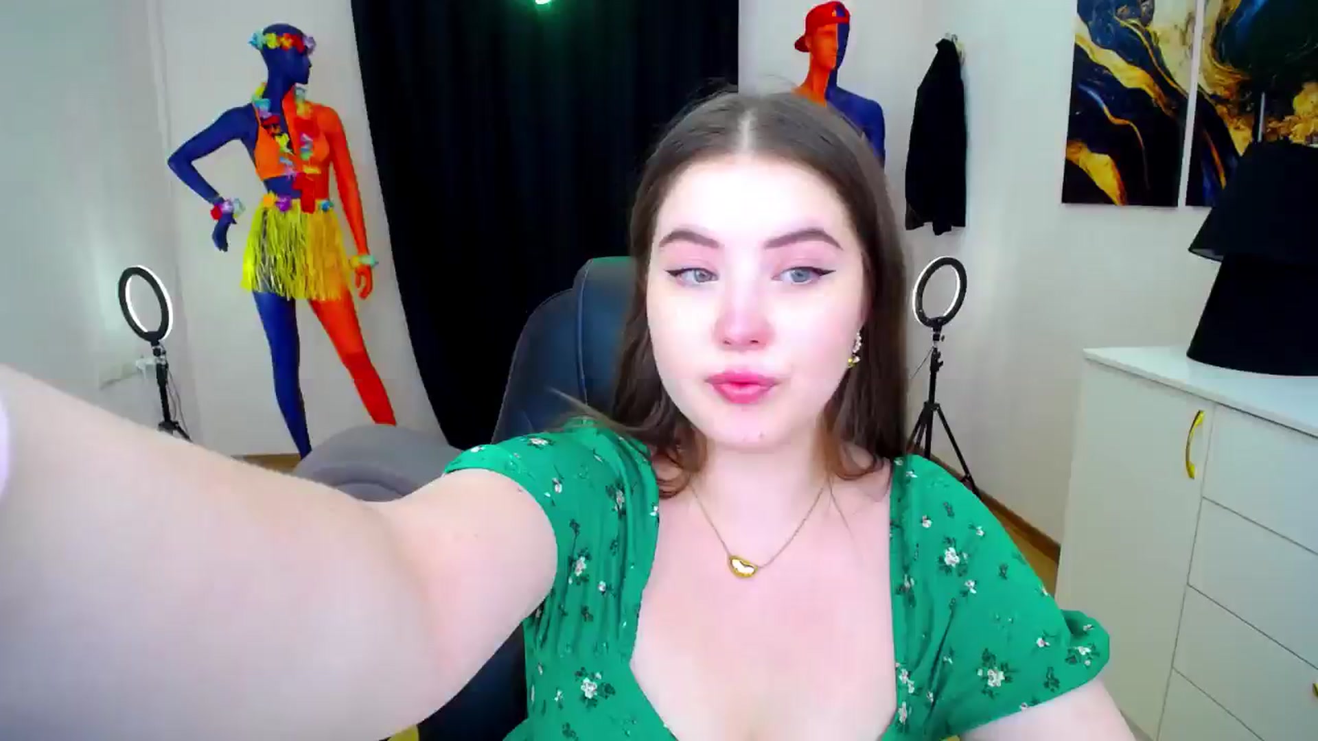Gallery image thumbnail from AdmireMyEyes's myfreecams stream on, 07/05/2024, 09:47 image 1 of 20