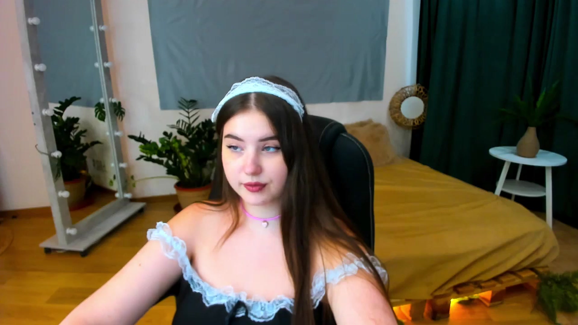 Gallery image thumbnail from AdmireMyEyes's myfreecams stream on, 07/07/2024, 09:40 image 2 of 20