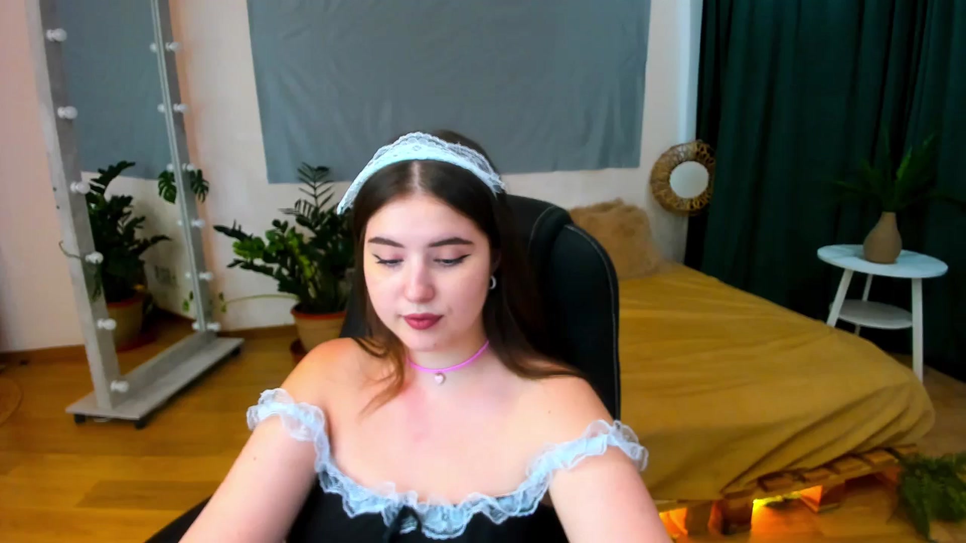 Gallery image thumbnail from AdmireMyEyes's myfreecams stream on, 07/07/2024, 09:40 image 8 of 20