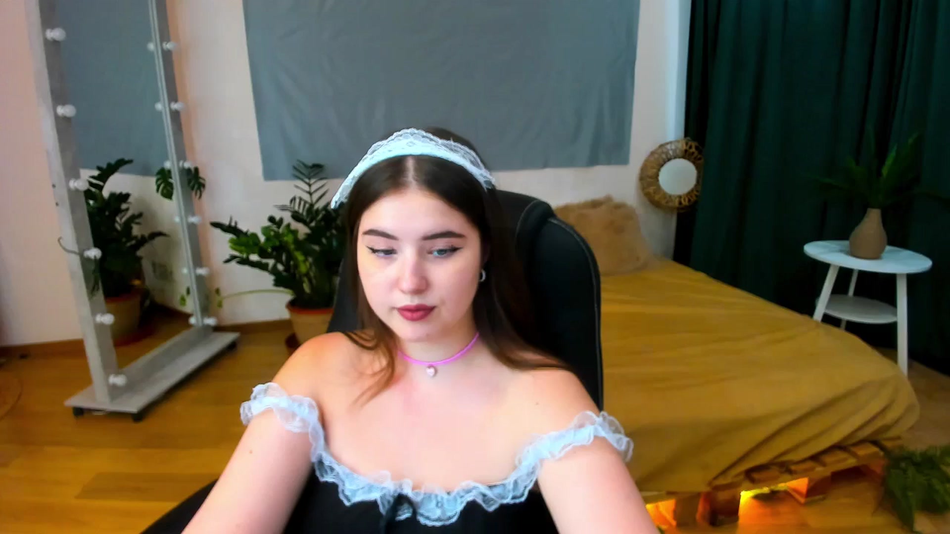 Gallery image thumbnail from AdmireMyEyes's myfreecams stream on, 07/07/2024, 09:40 image 10 of 20