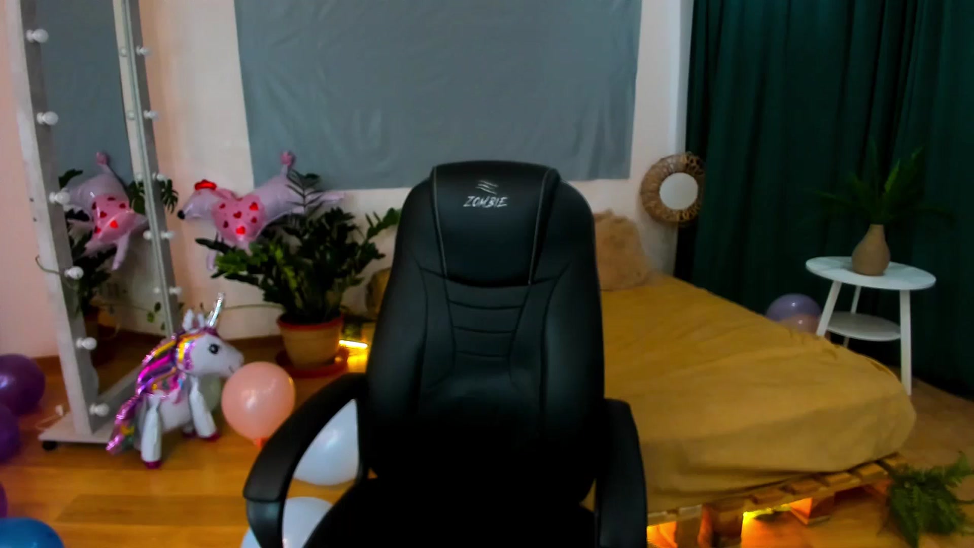 Gallery image thumbnail from AdmireMyEyes's myfreecams stream on, 07/08/2024, 07:08 image 12 of 20