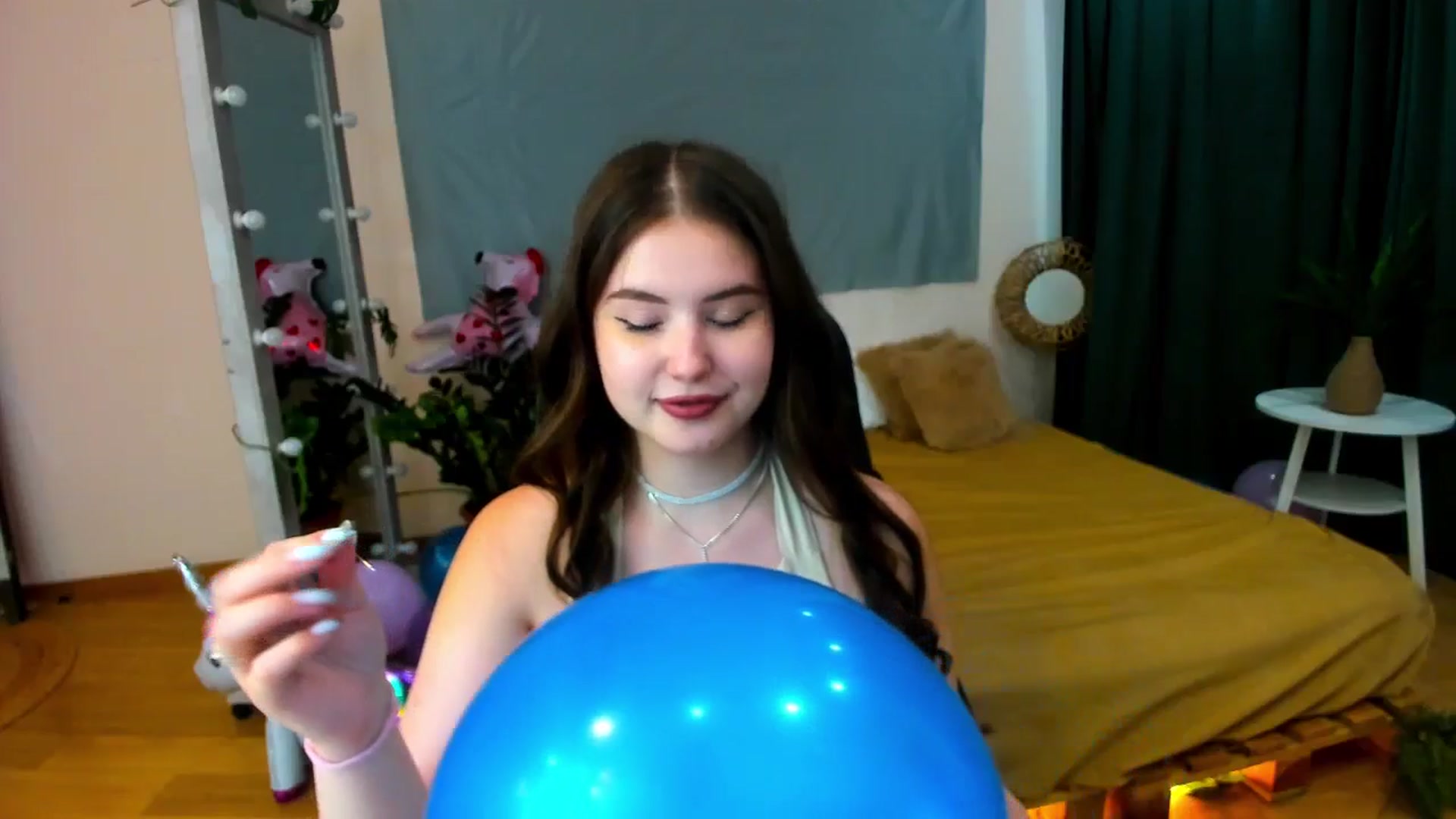 Gallery image thumbnail from AdmireMyEyes's myfreecams stream on, 07/08/2024, 10:07 image 20 of 20