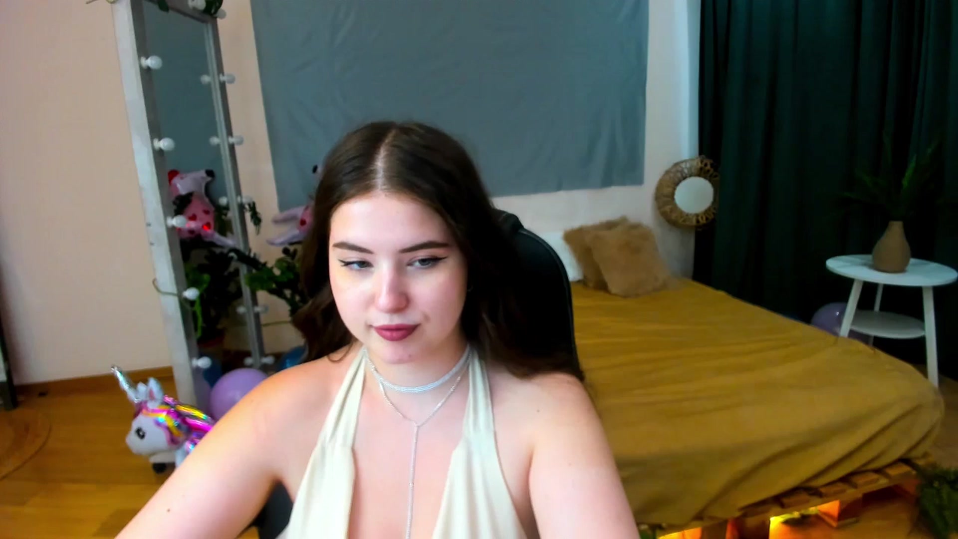 Gallery image thumbnail from AdmireMyEyes's myfreecams stream on, 07/08/2024, 10:07 image 7 of 20