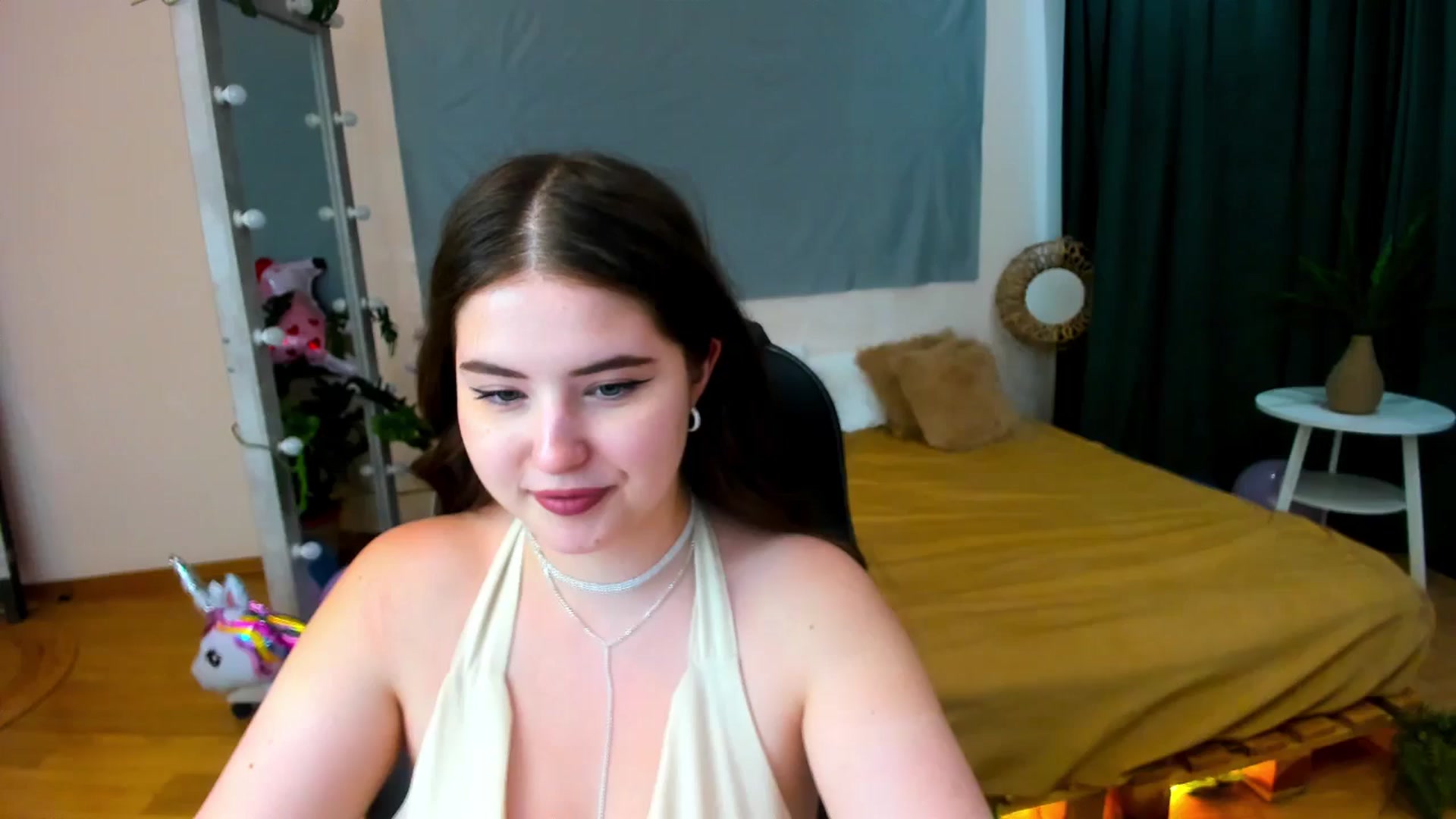 Gallery image thumbnail from AdmireMyEyes's myfreecams stream on, 07/08/2024, 10:07 image 2 of 20