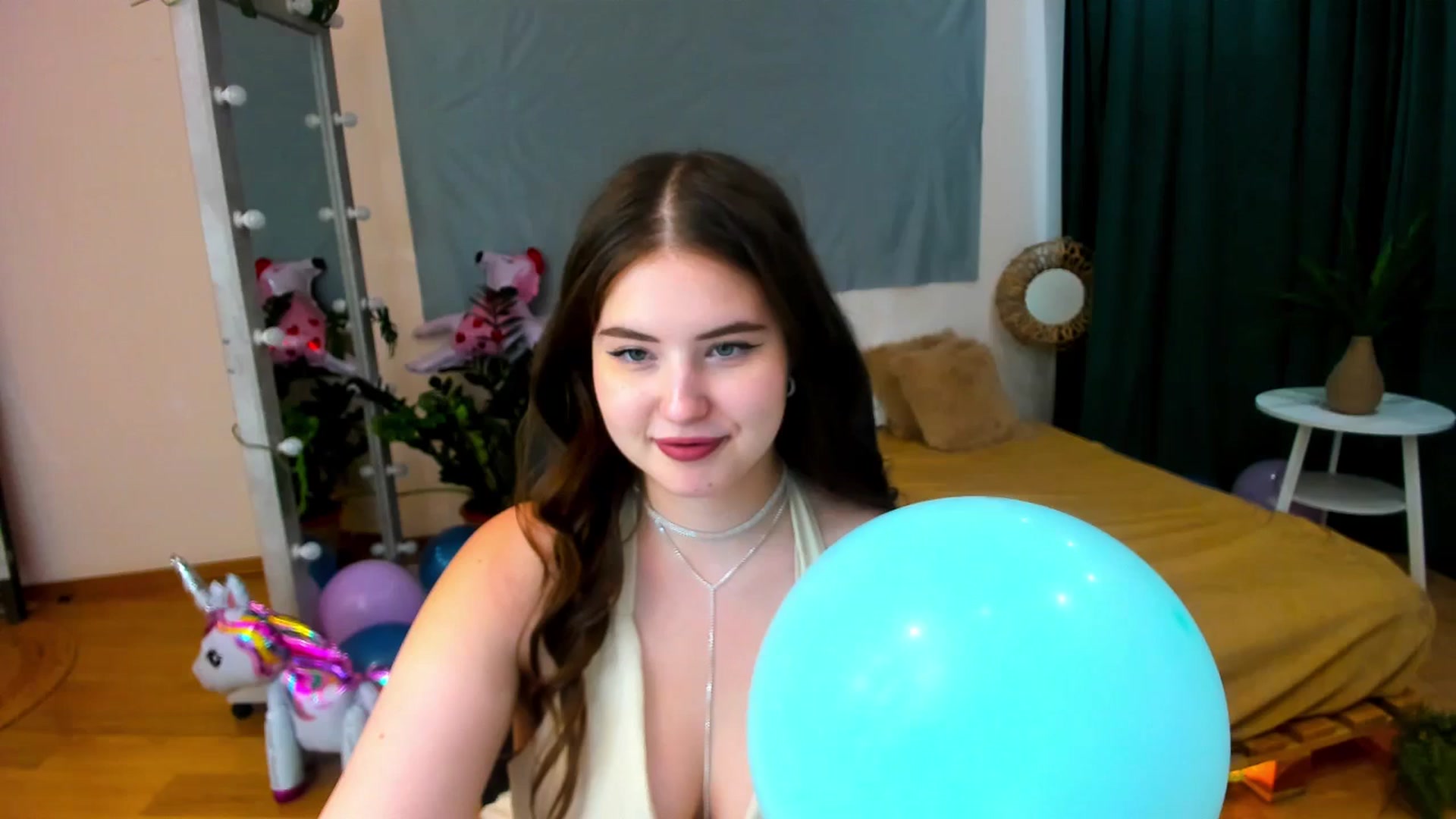 Gallery image thumbnail from AdmireMyEyes's myfreecams stream on, 07/08/2024, 10:07 image 16 of 20