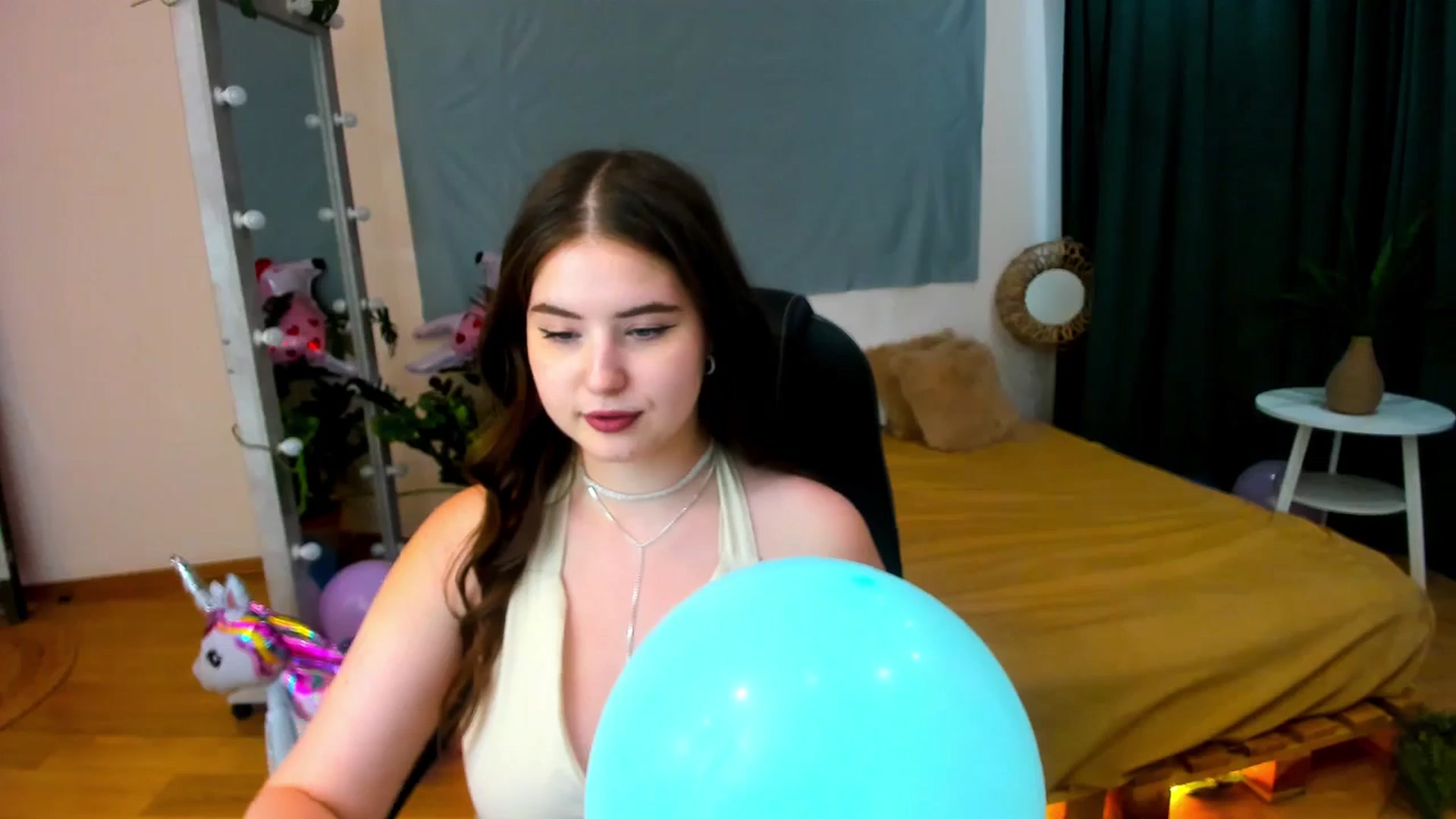 Gallery image thumbnail from AdmireMyEyes's myfreecams stream on, 07/08/2024, 10:07 image 15 of 20