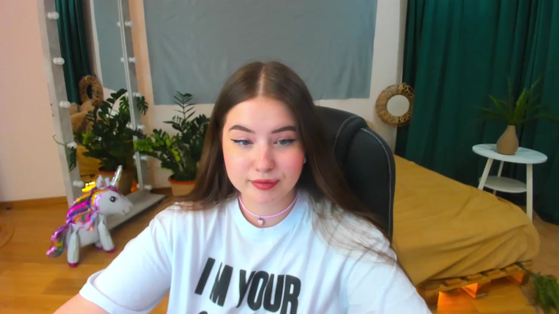 Gallery image thumbnail from AdmireMyEyes's myfreecams stream on, 07/11/2024, 19:46 image 16 of 20