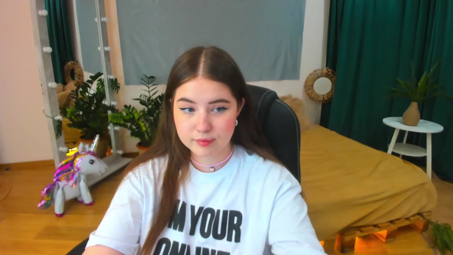 Gallery image thumbnail from AdmireMyEyes's myfreecams stream on, 07/11/2024, 19:46 image 4 of 20