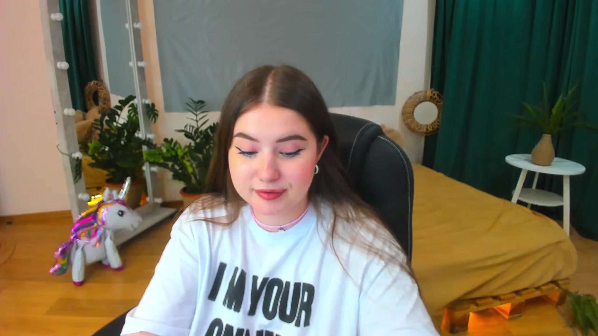 Gallery image thumbnail from AdmireMyEyes's myfreecams stream on, 07/11/2024, 19:46 image 13 of 20