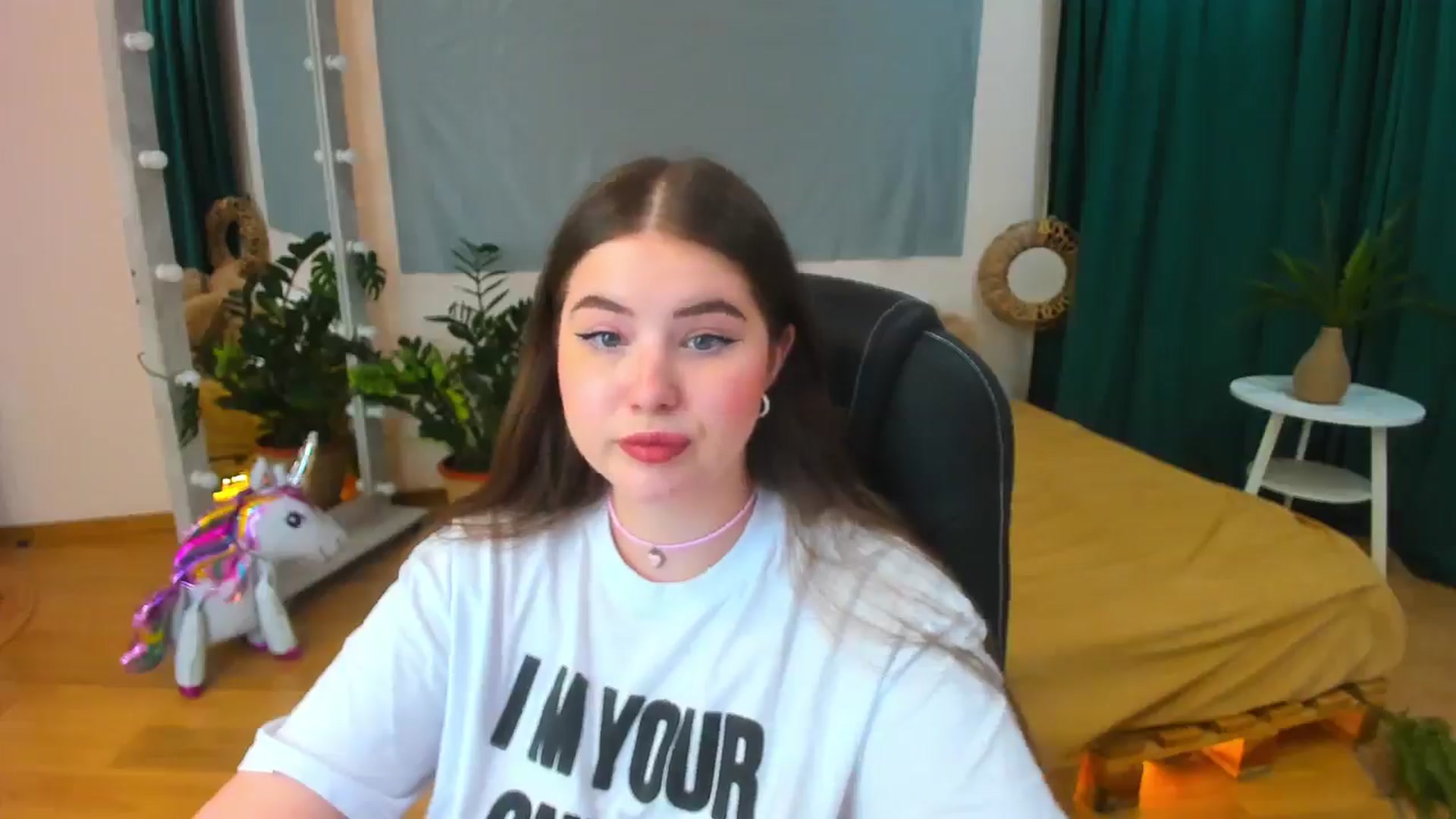 Gallery image thumbnail from AdmireMyEyes's myfreecams stream on, 07/11/2024, 19:46 image 18 of 20