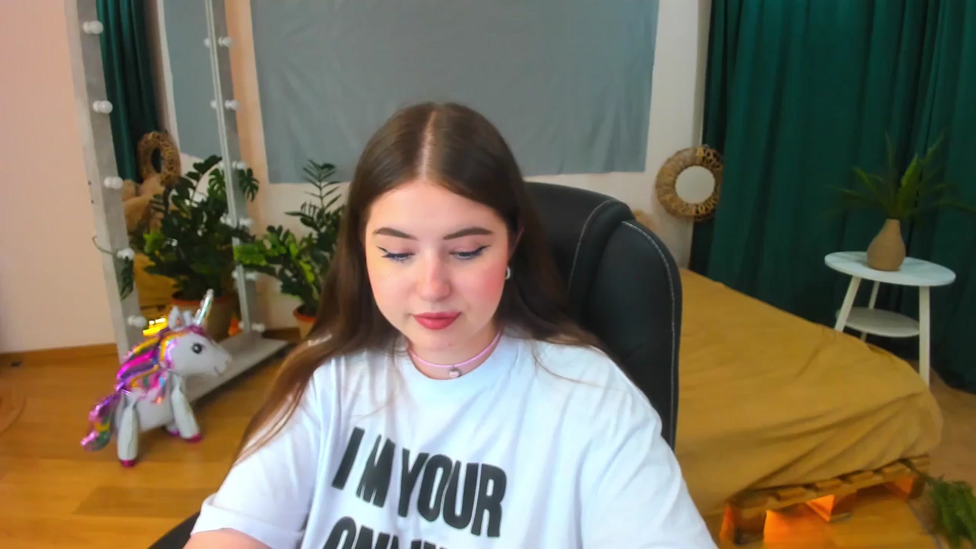 Gallery image thumbnail from AdmireMyEyes's myfreecams stream on, 07/11/2024, 19:46 image 9 of 20