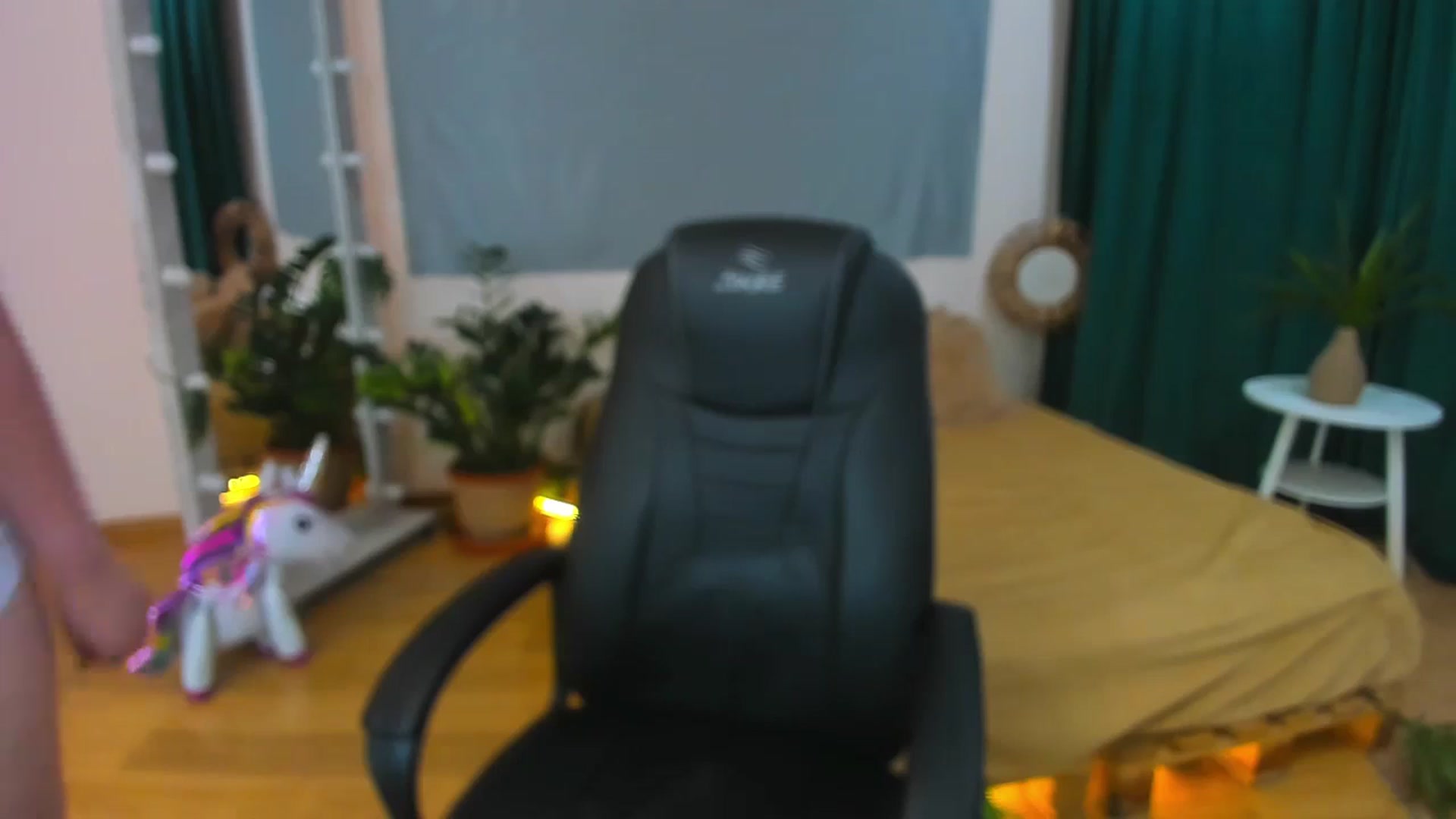 Gallery image thumbnail from AdmireMyEyes's myfreecams stream on, 07/11/2024, 20:52 image 10 of 20