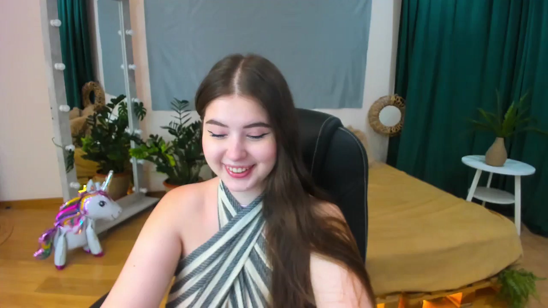 Gallery image thumbnail from AdmireMyEyes's myfreecams stream on, 07/12/2024, 19:48 image 8 of 20