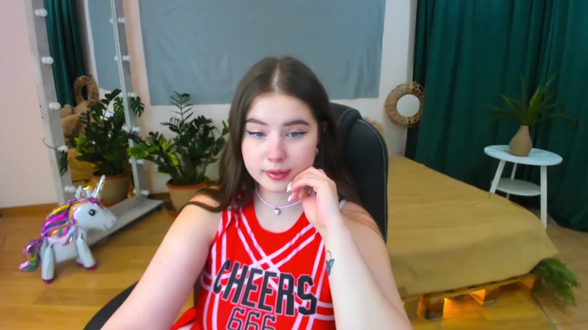 Gallery image thumbnail from AdmireMyEyes's myfreecams stream on, 07/13/2024, 24:20 image 14 of 20