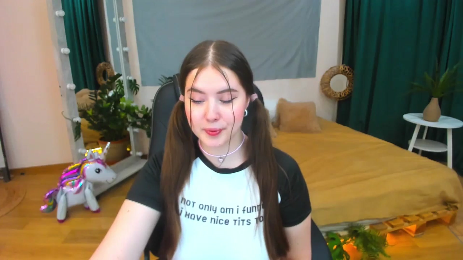 Gallery image thumbnail from AdmireMyEyes's myfreecams stream on, 07/13/2024, 18:53 image 2 of 20