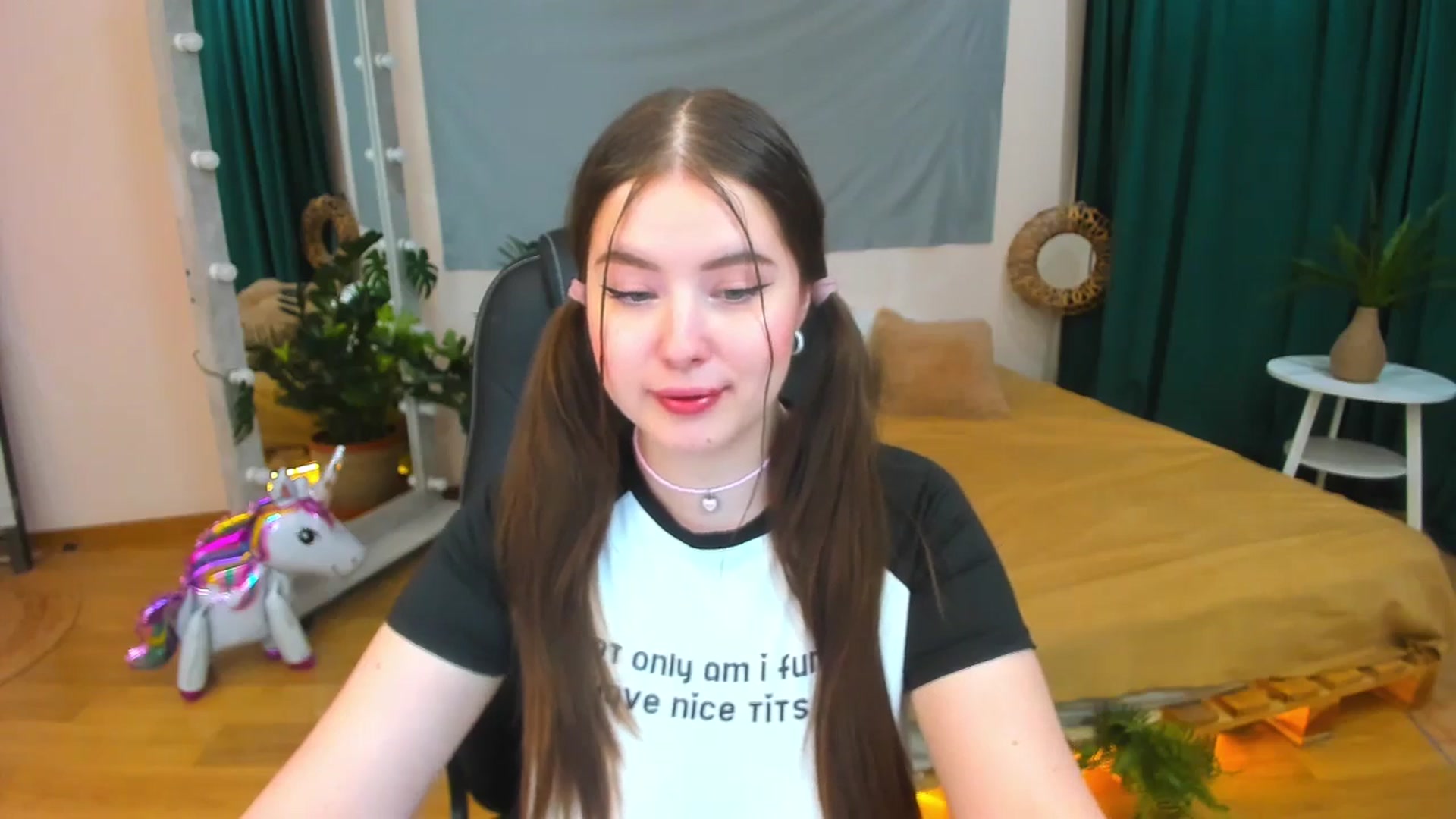 Gallery image thumbnail from AdmireMyEyes's myfreecams stream on, 07/13/2024, 18:53 image 3 of 20