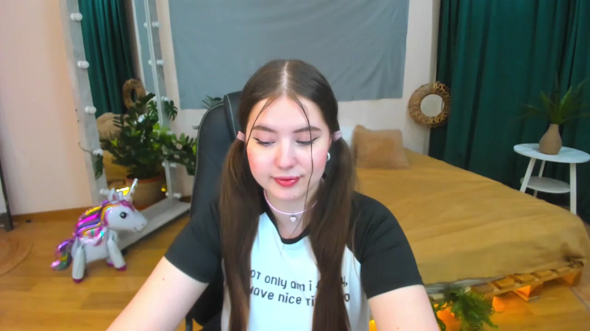 Gallery image thumbnail from AdmireMyEyes's myfreecams stream on, 07/13/2024, 18:53 image 11 of 20