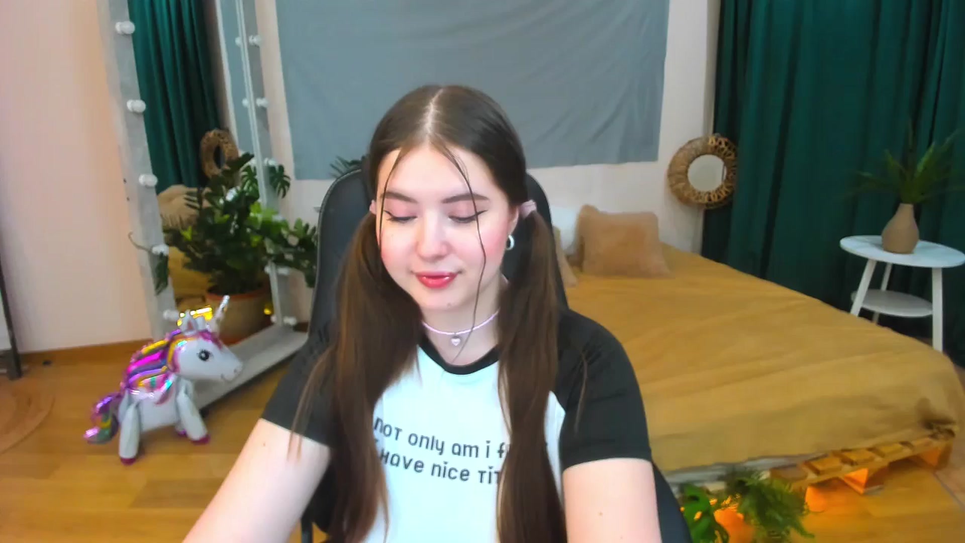 Gallery image thumbnail from AdmireMyEyes's myfreecams stream on, 07/13/2024, 18:53 image 1 of 20