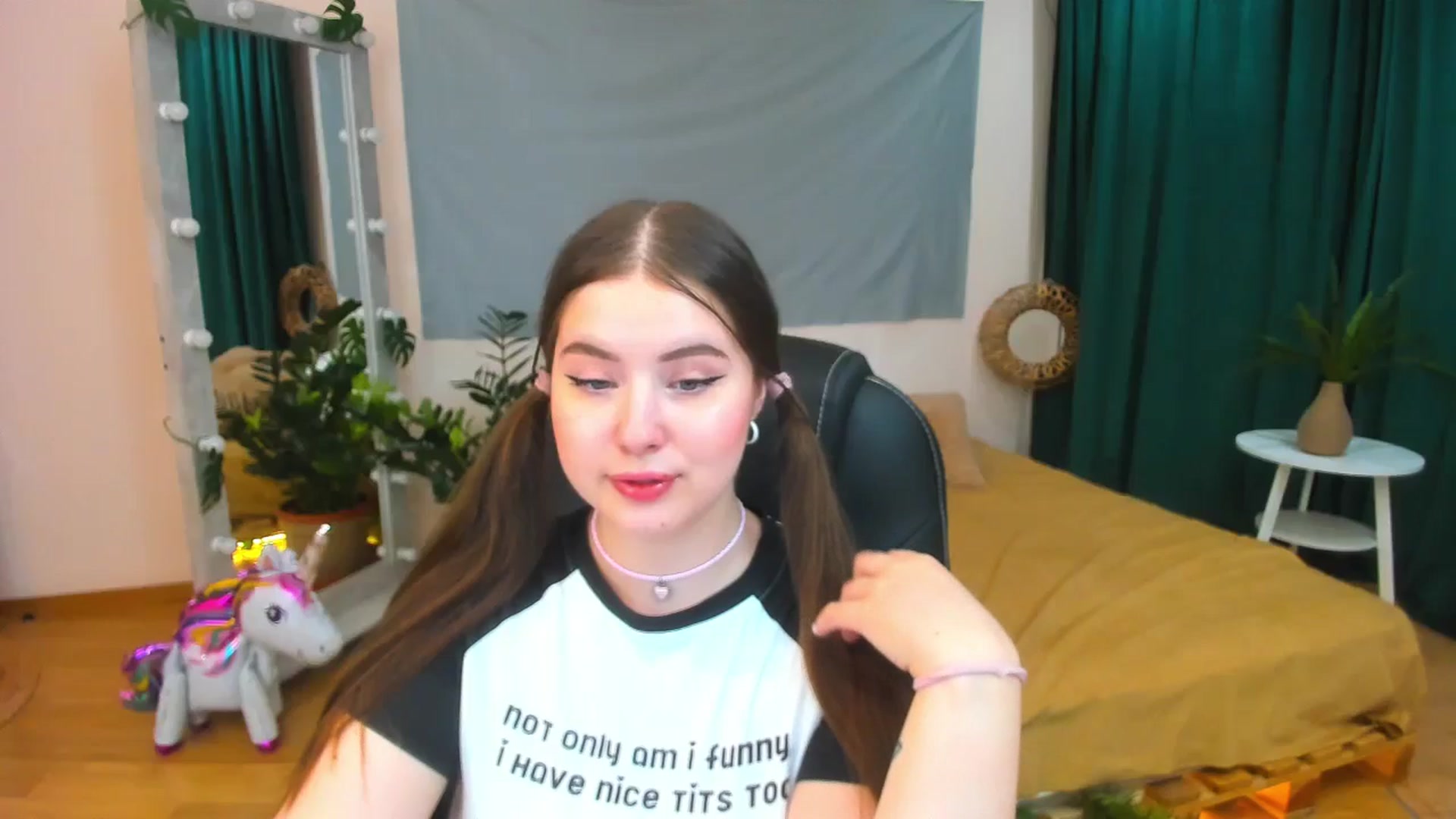 Gallery image thumbnail from AdmireMyEyes's myfreecams stream on, 07/13/2024, 21:47 image 16 of 20