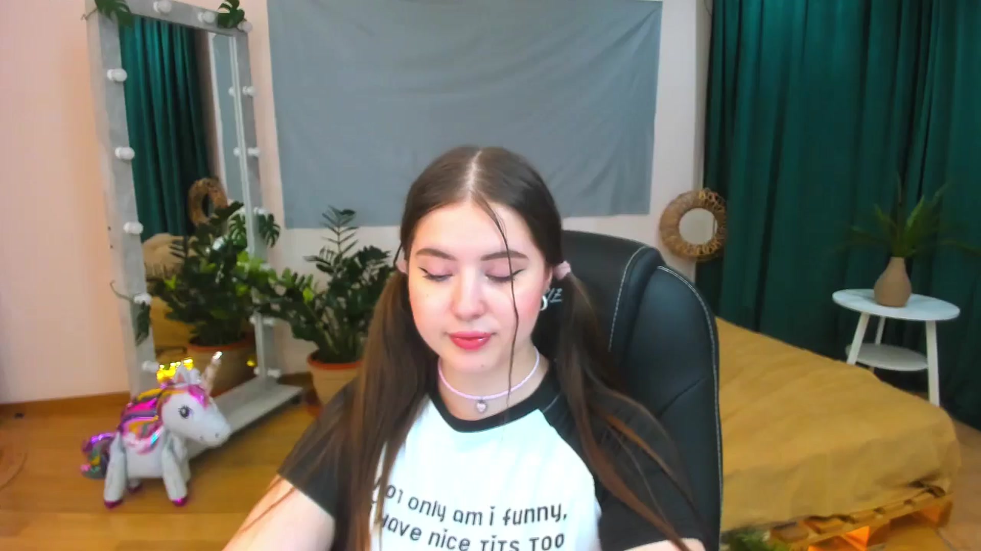 Gallery image thumbnail from AdmireMyEyes's myfreecams stream on, 07/13/2024, 21:47 image 20 of 20