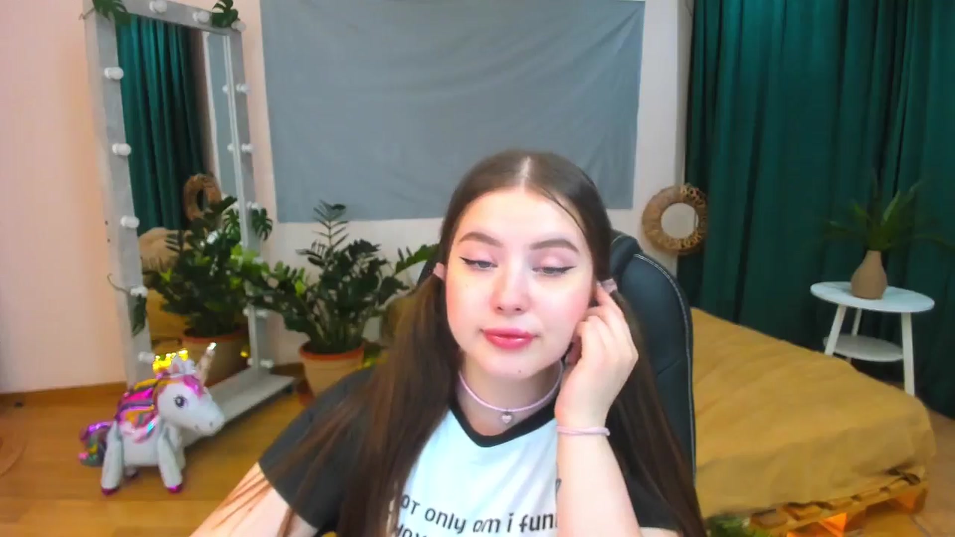 Gallery image thumbnail from AdmireMyEyes's myfreecams stream on, 07/13/2024, 21:47 image 19 of 20