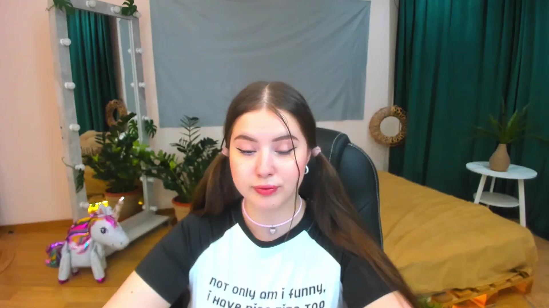 Gallery image thumbnail from AdmireMyEyes's myfreecams stream on, 07/13/2024, 21:47 image 17 of 20
