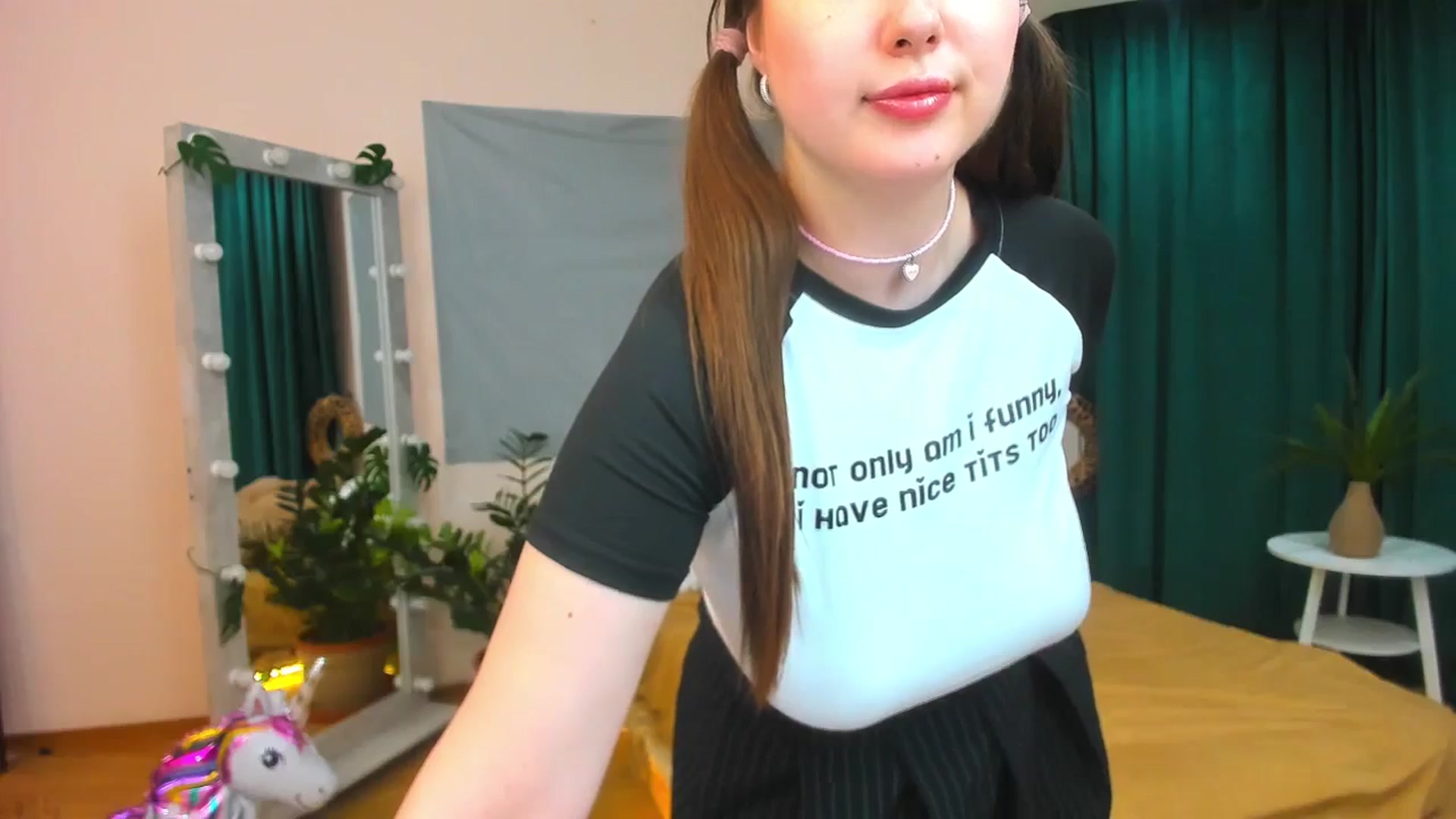Gallery image thumbnail from AdmireMyEyes's myfreecams stream on, 07/14/2024, 24:46 image 15 of 20